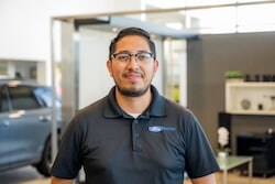 Staff member Julio Rosa from ID_f92c26