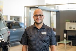 Staff member Hashem Kloub from ID_f92c26