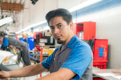 Staff member Fernando Ledezma from ID_da82b4