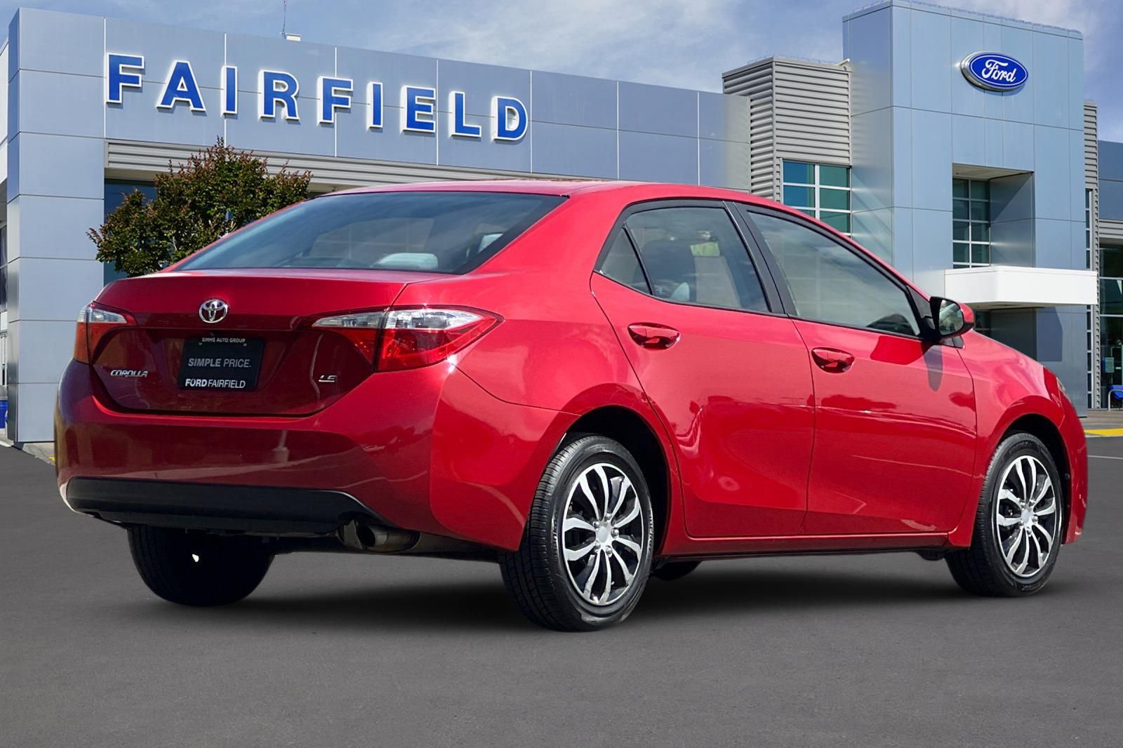 2016 Toyota Corolla LE photo 2