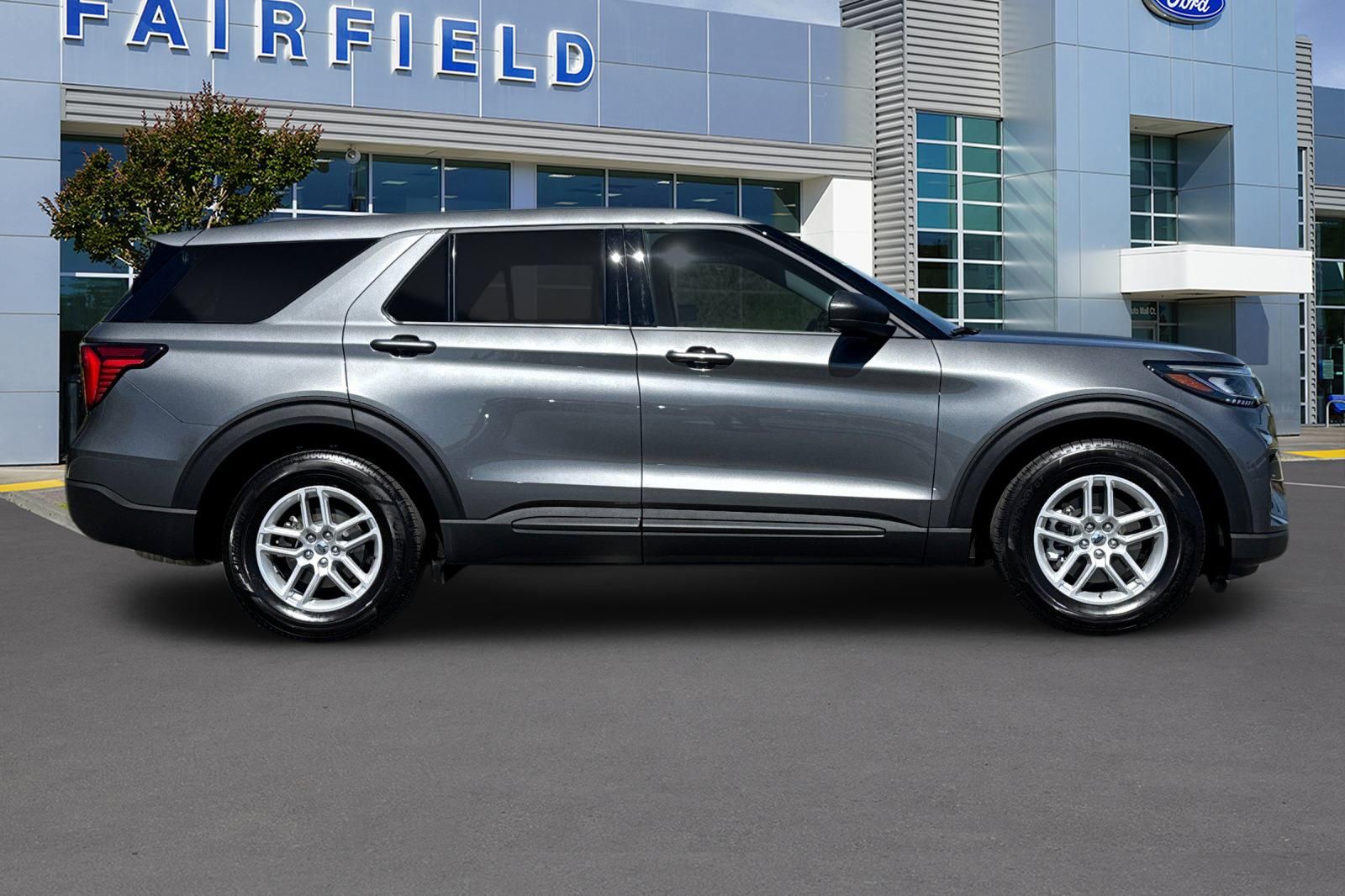 2026 Ford Explorer Active photo 6