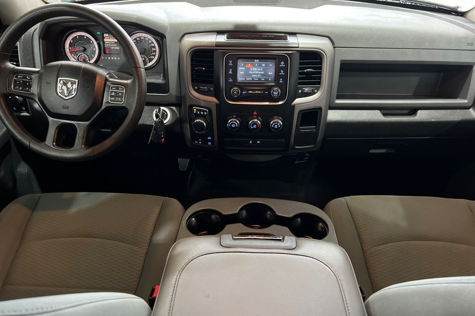 2017 Ram 1500 Tradesman photo 3