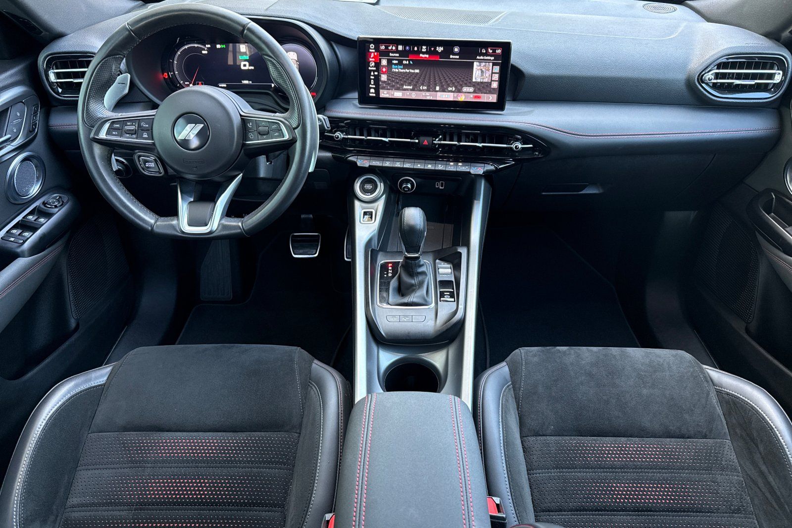 2024 Dodge Hornet R/T Plus photo 2