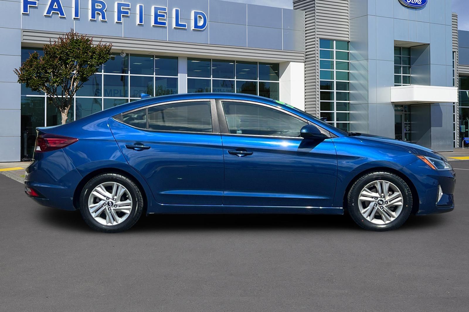 2020 Hyundai Elantra SEL photo 6