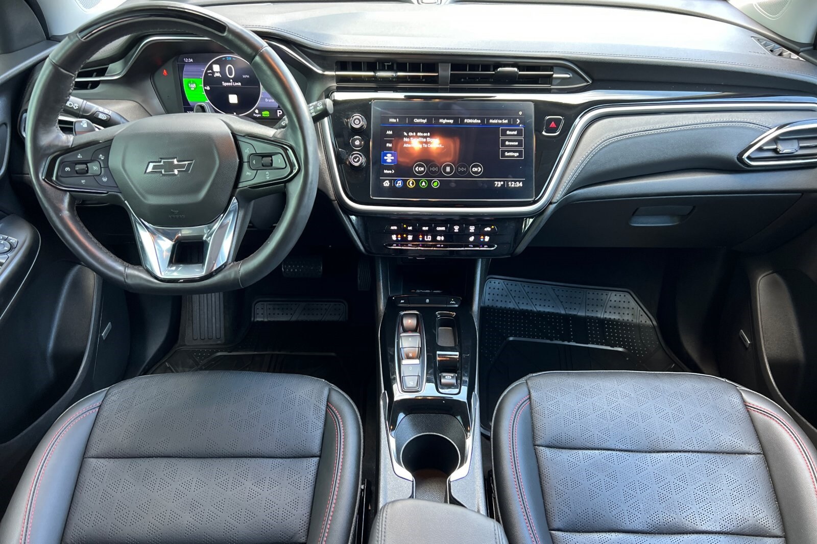 2023 Chevrolet Bolt EUV Premier photo 3