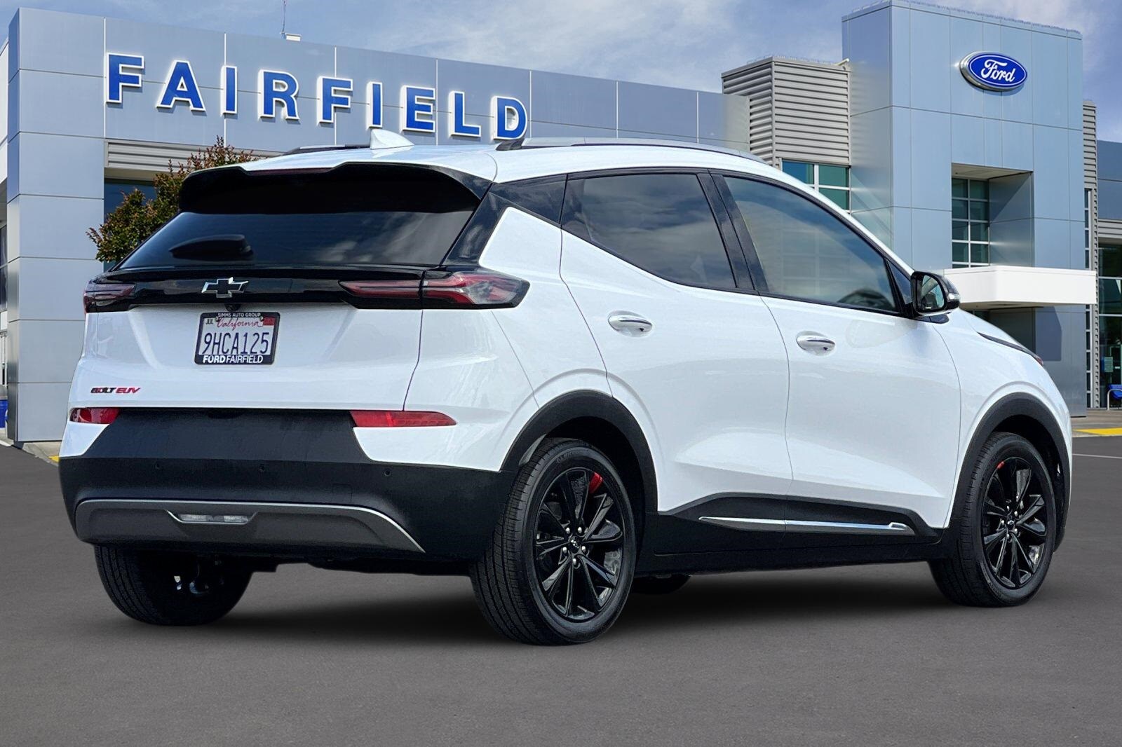 2023 Chevrolet Bolt EUV Premier photo 2