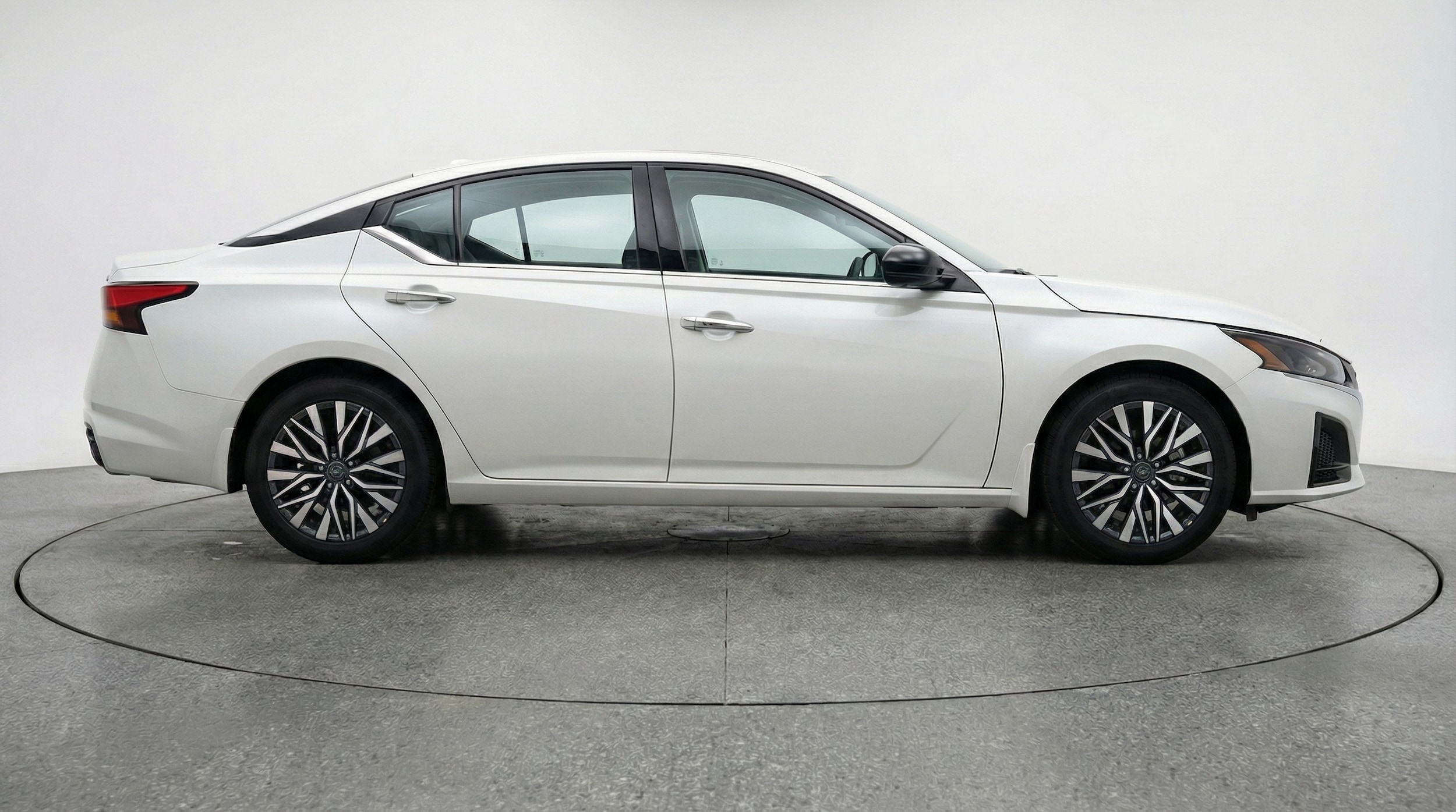 Thumbnail: 2025 Nissan Altima - 8