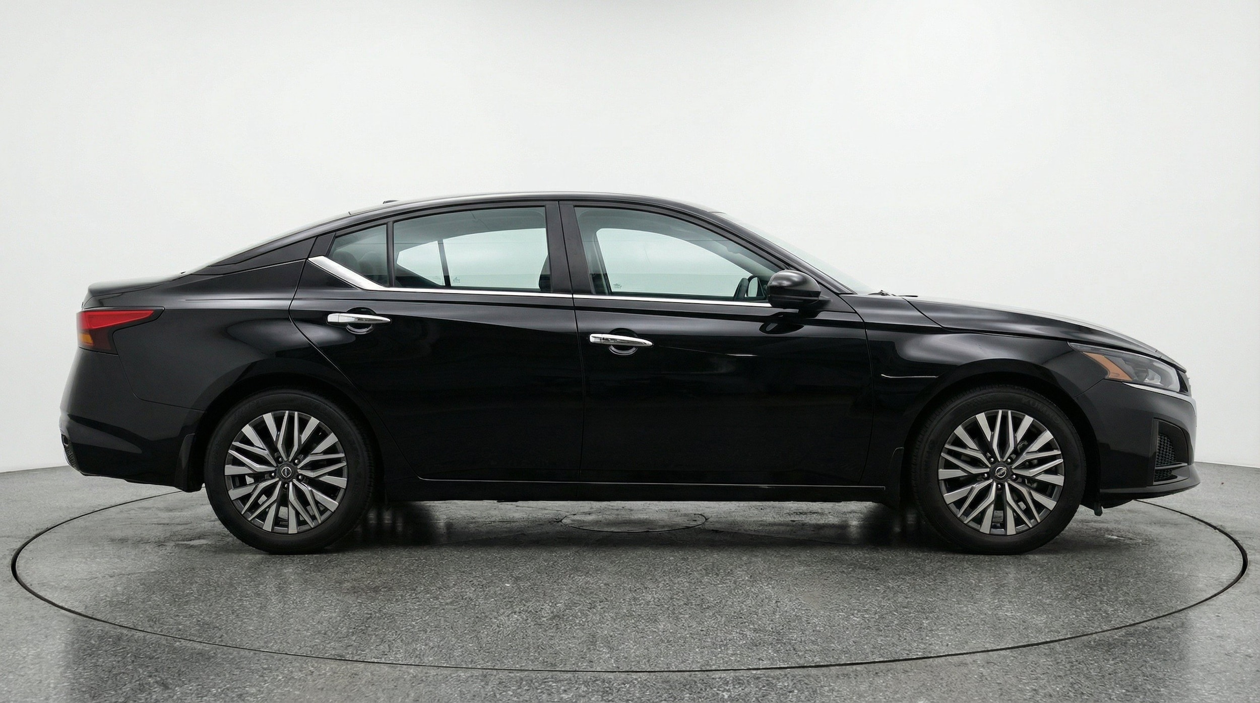 Thumbnail: 2025 Nissan Altima - 11