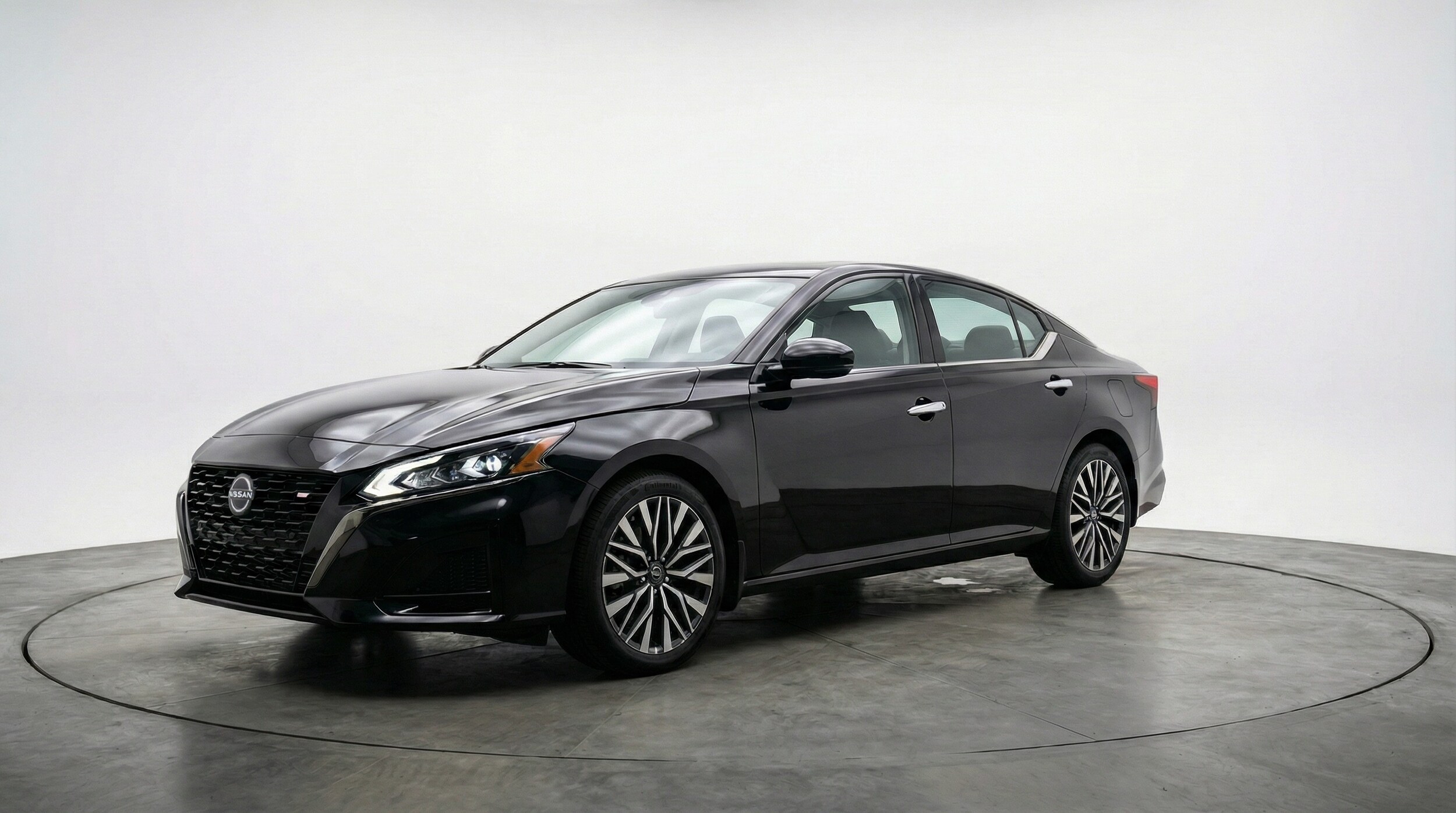 Thumbnail: 2025 Nissan Altima - 3