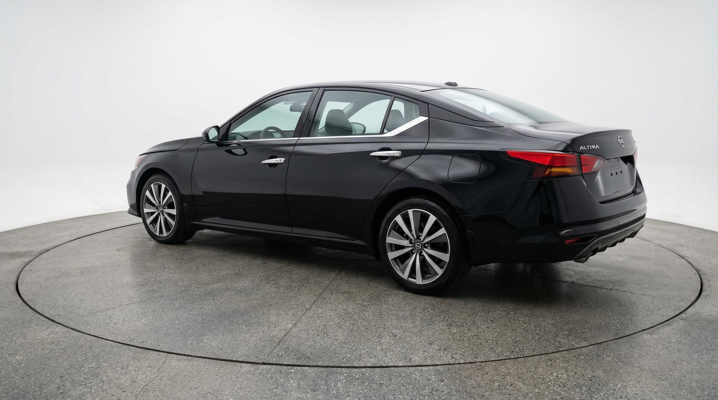 Thumbnail: 2025 Nissan Altima - 5