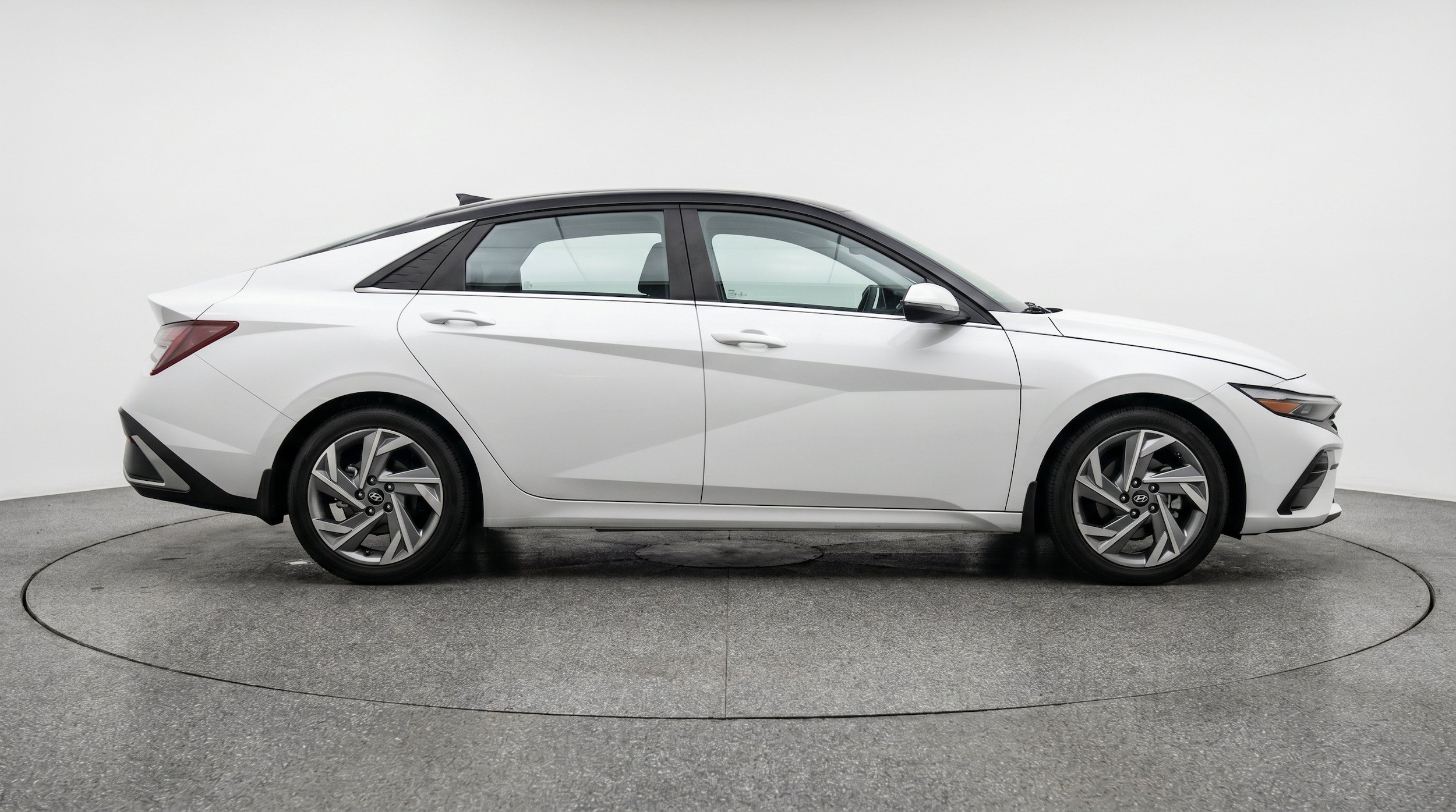 Thumbnail: 2025 Hyundai Elantra - 11