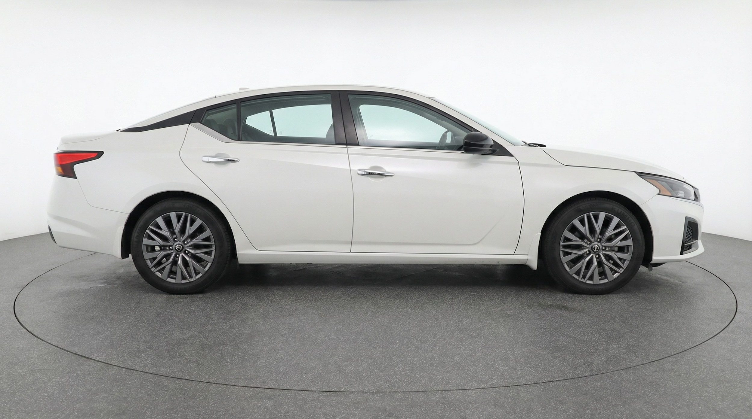Thumbnail: 2025 Nissan Altima - 8