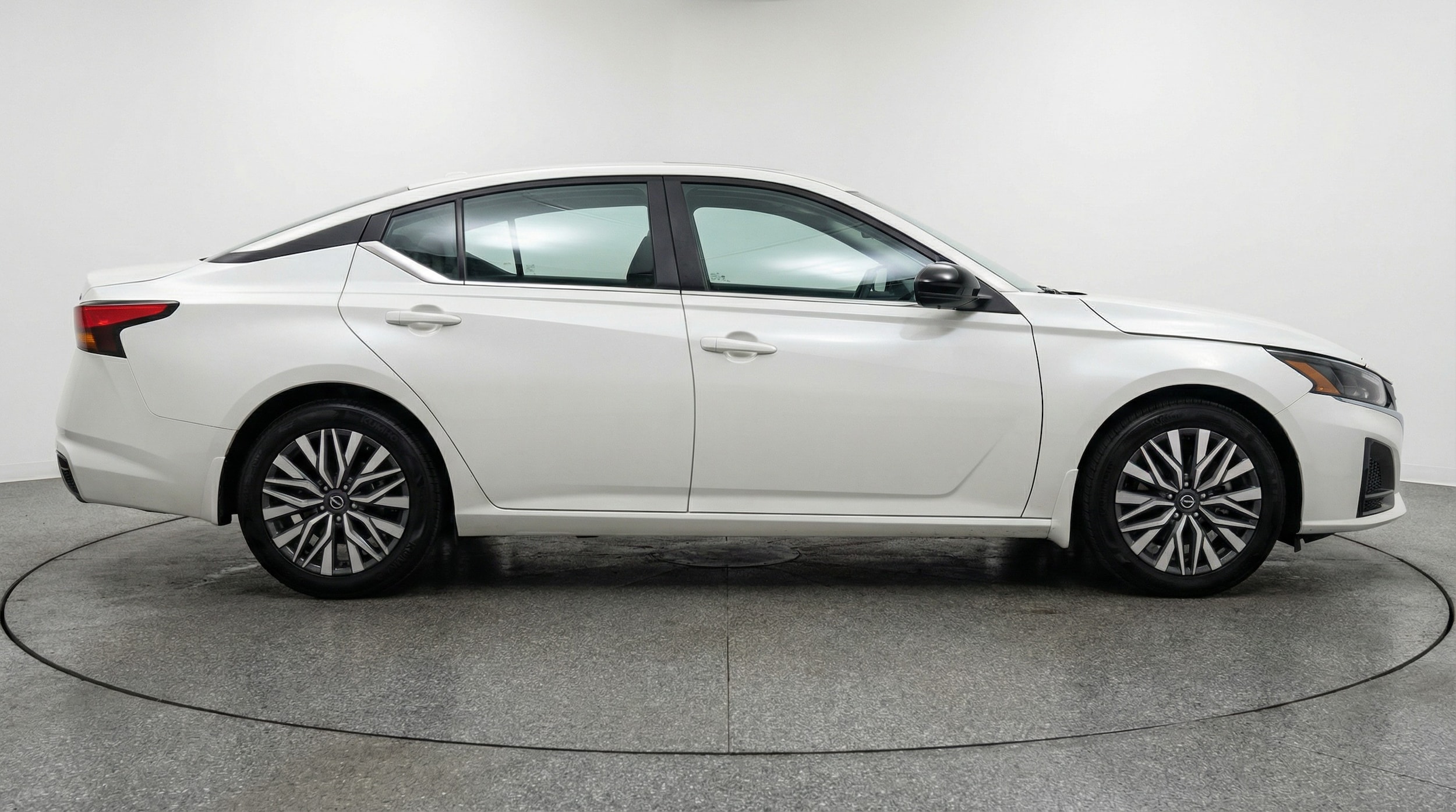 Thumbnail: 2025 Nissan Altima - 8