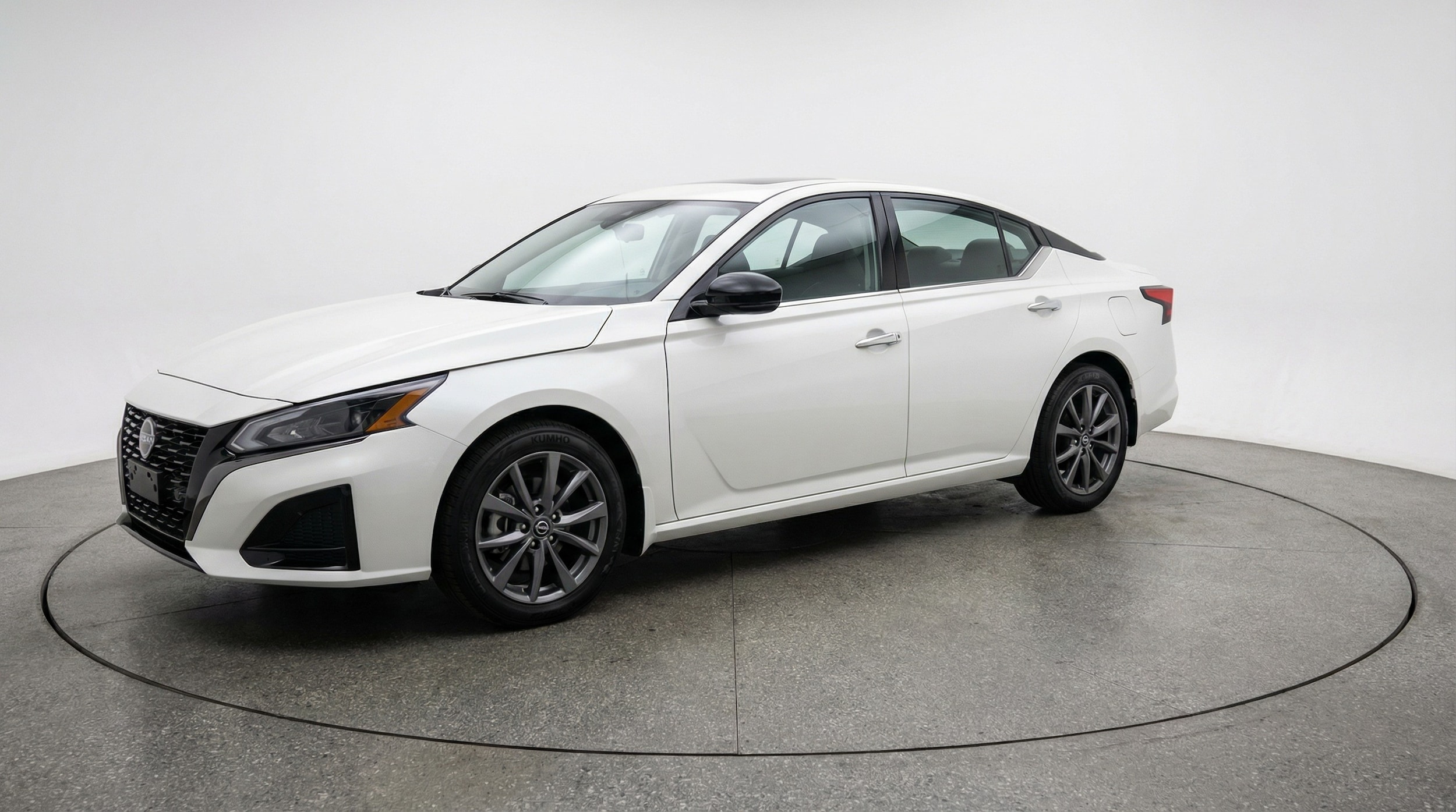 Thumbnail: 2025 Nissan Altima - 3