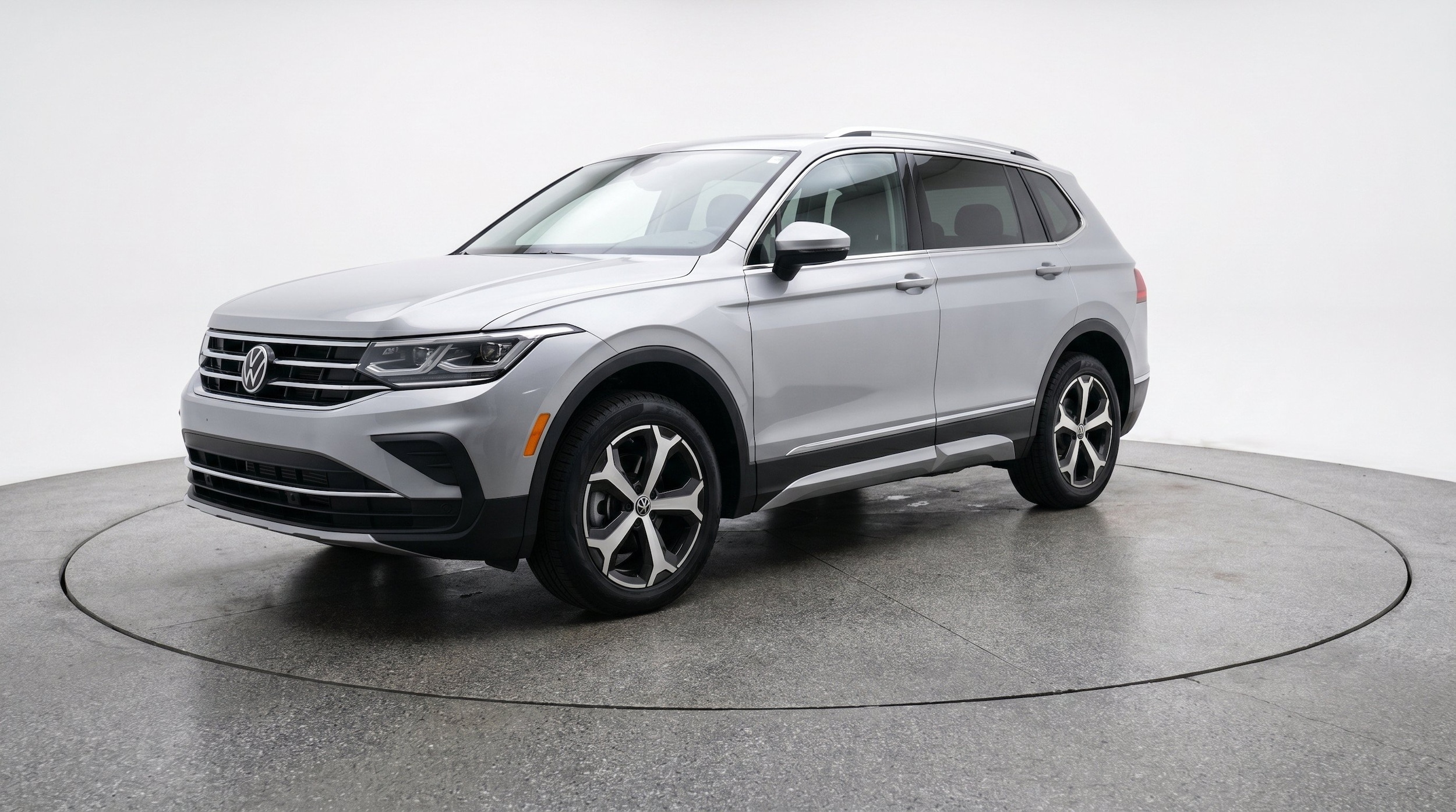 Thumbnail: 2026 Volkswagen Tiguan - 3