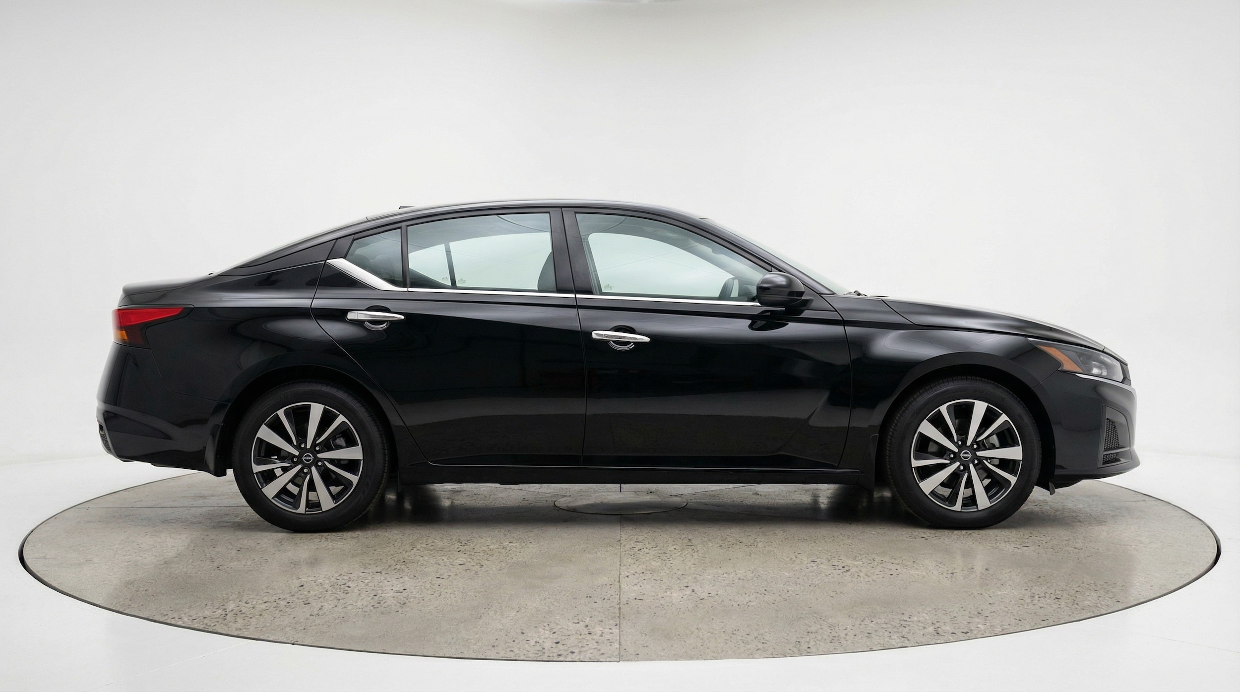 Thumbnail: 2025 Nissan Altima - 8