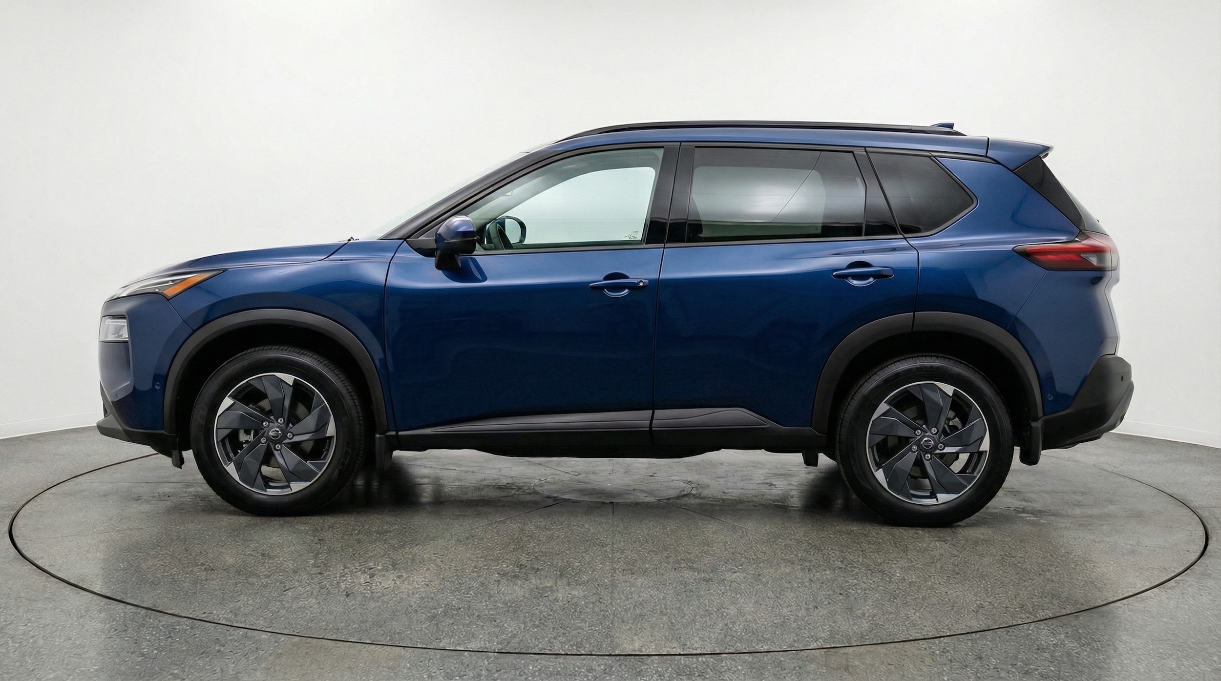 Thumbnail: 2025 Nissan Rogue - 4