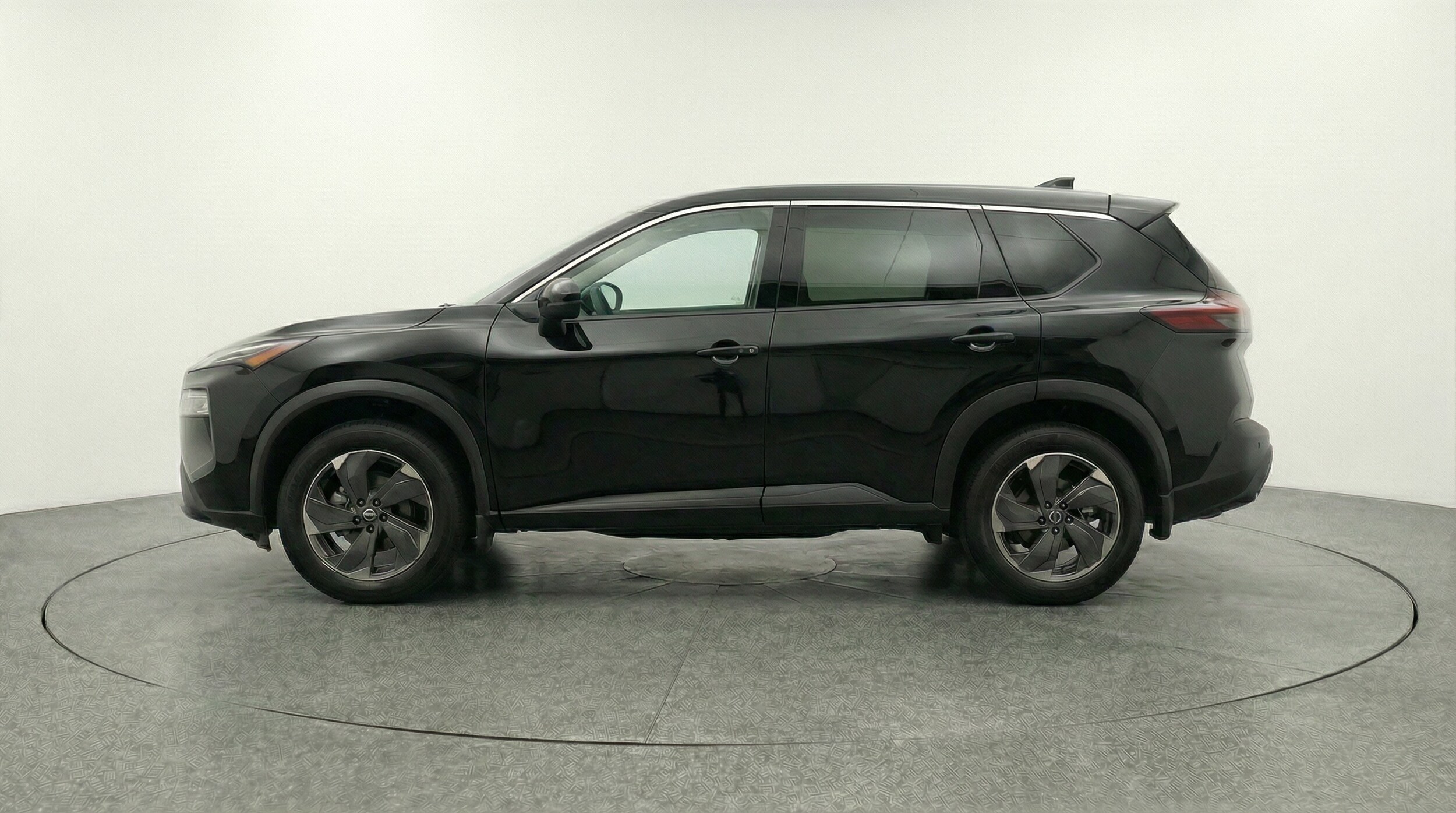 Thumbnail: 2025 Nissan Rogue - 4