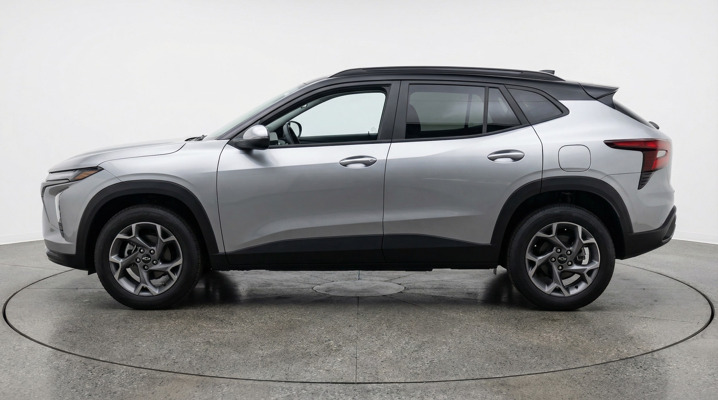 Thumbnail: 2025 Chevrolet Trax - 4