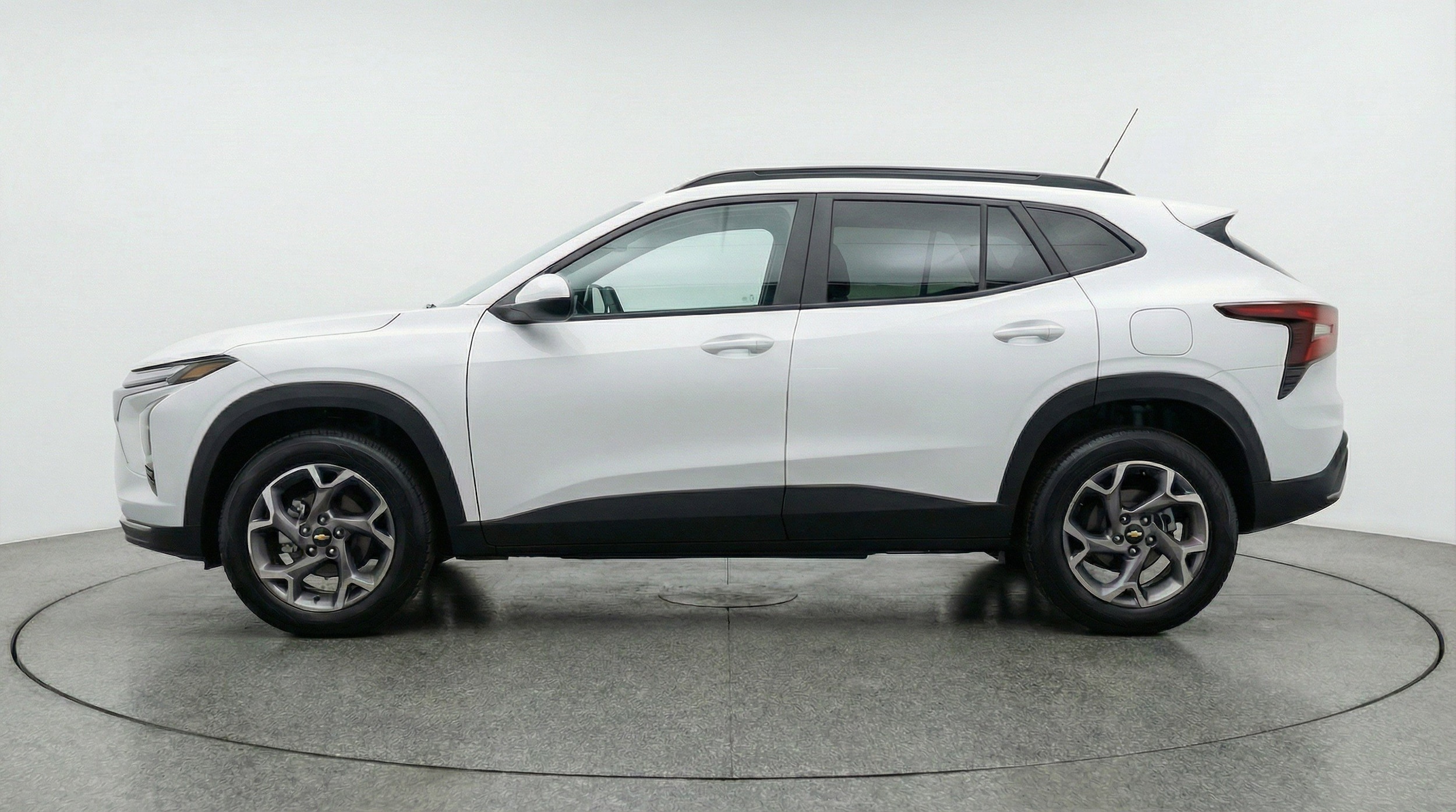 Thumbnail: 2025 Chevrolet Trax - 5