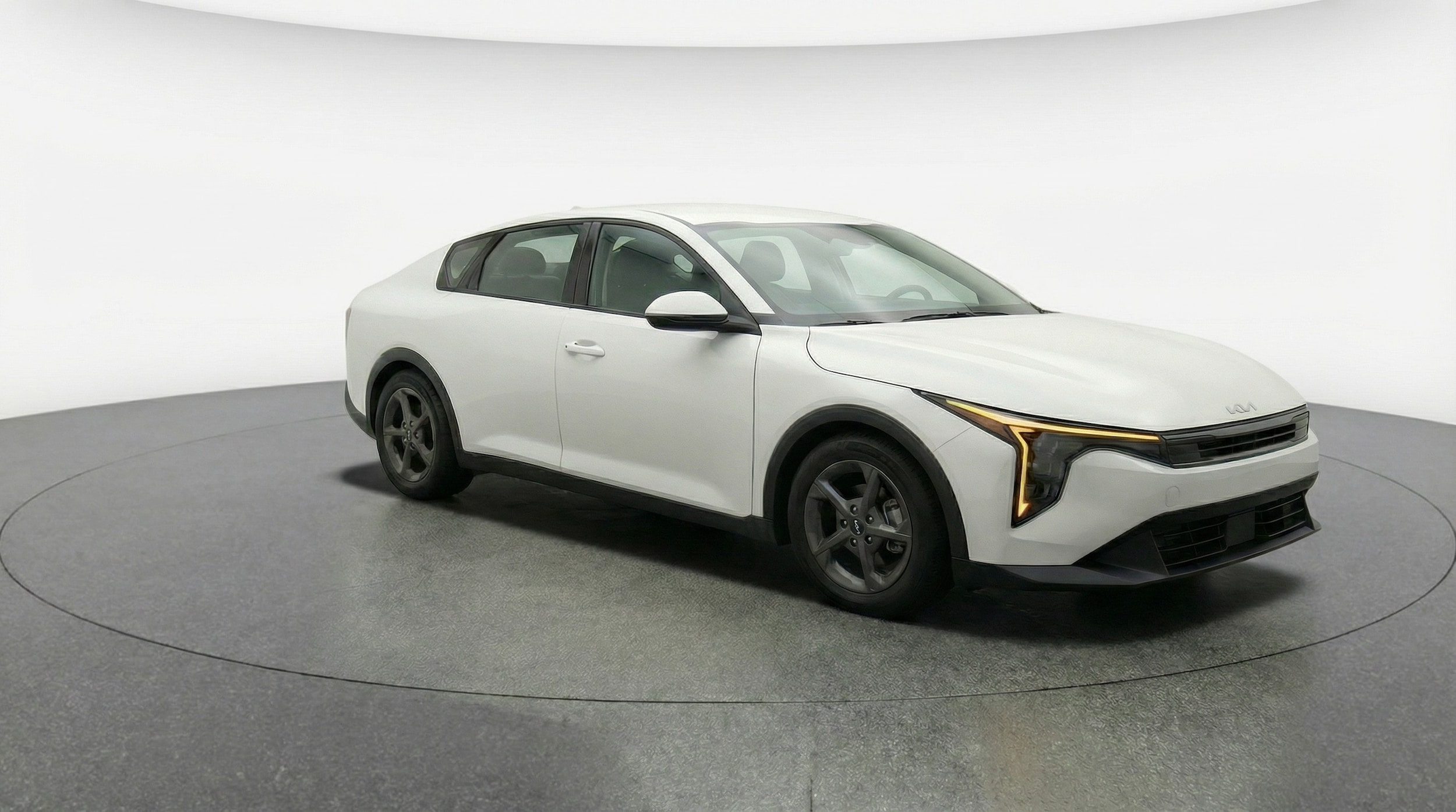 Thumbnail: 2025 Kia K4 - 1