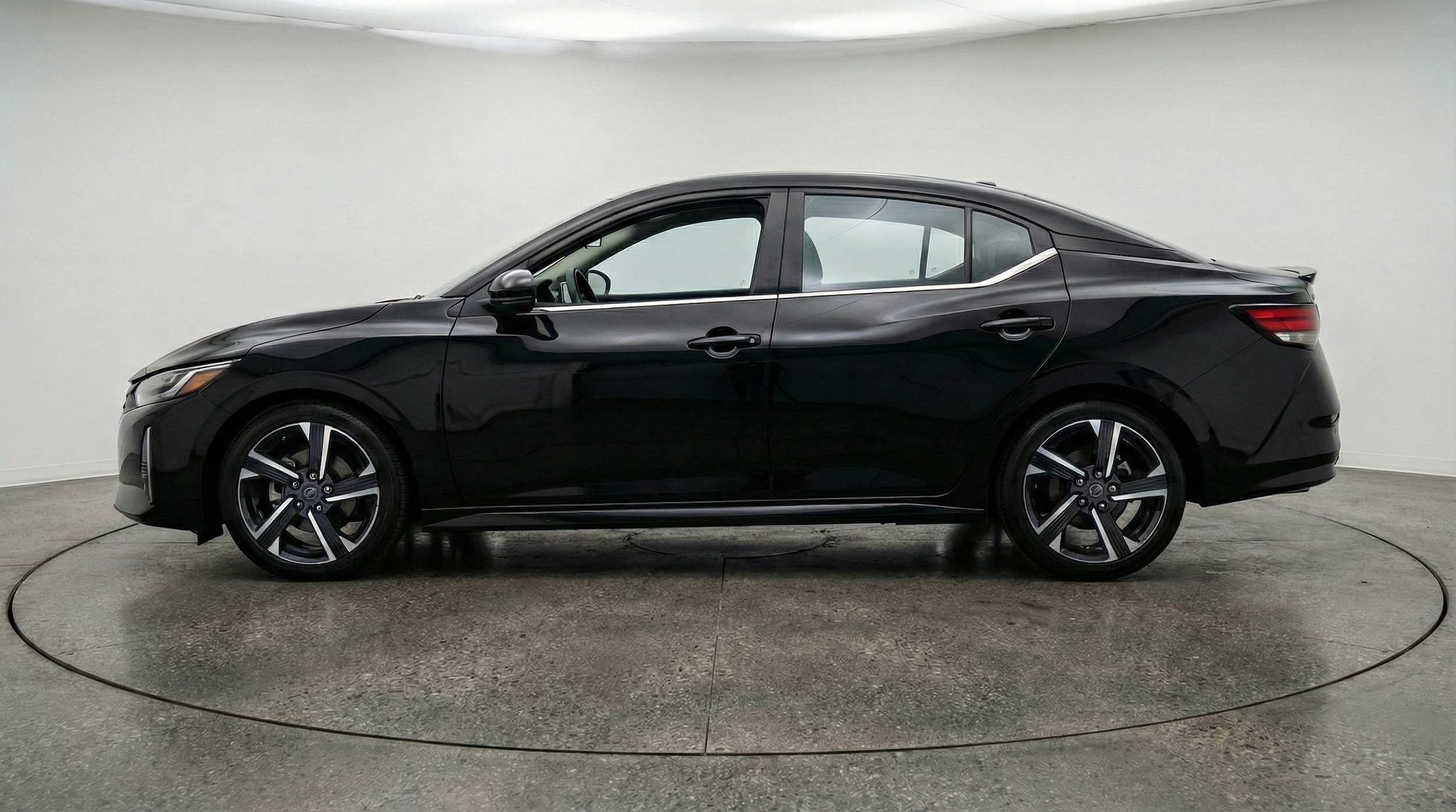 Thumbnail: 2025 Nissan Sentra - 4