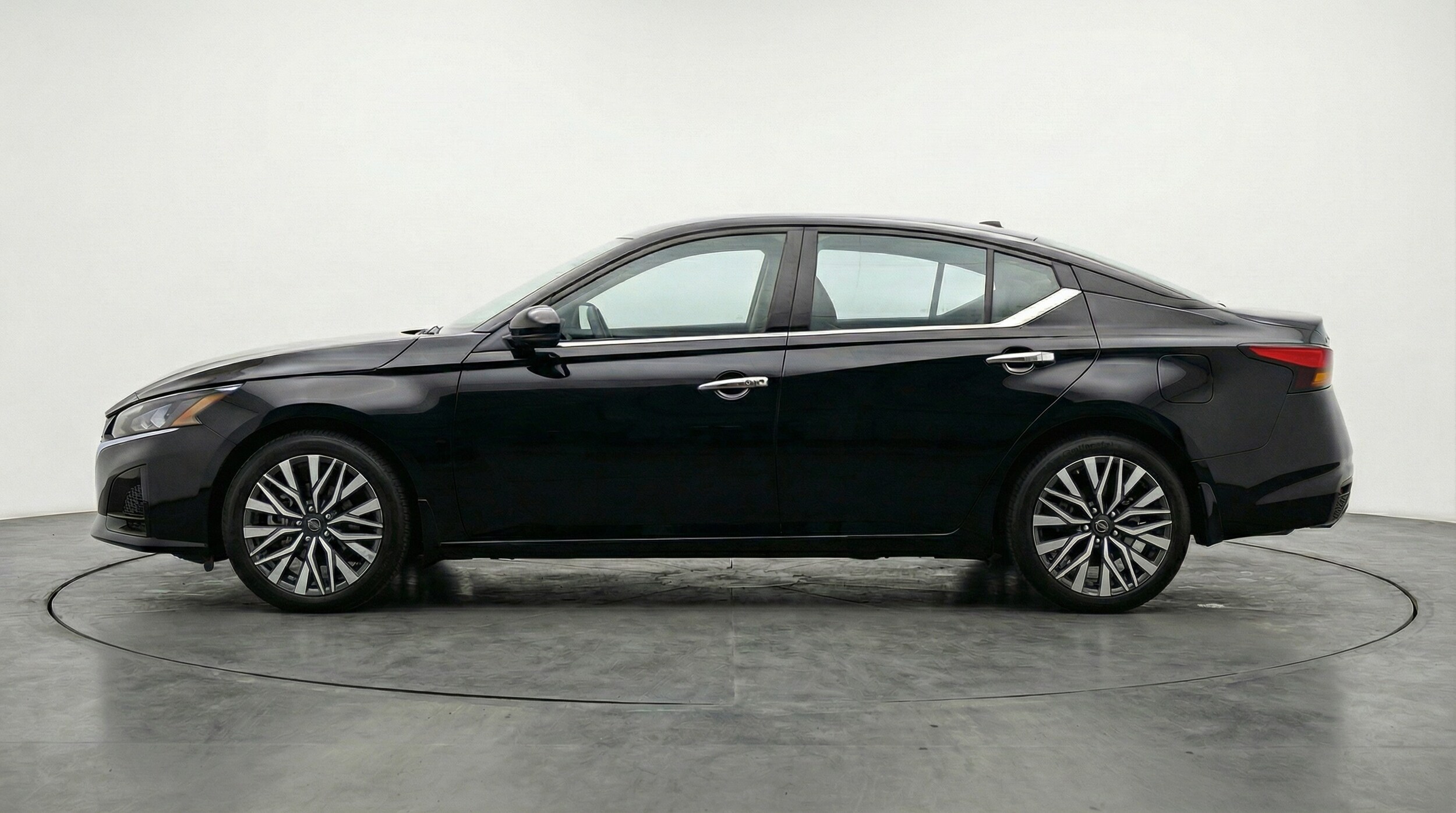 Thumbnail: 2025 Nissan Altima - 4