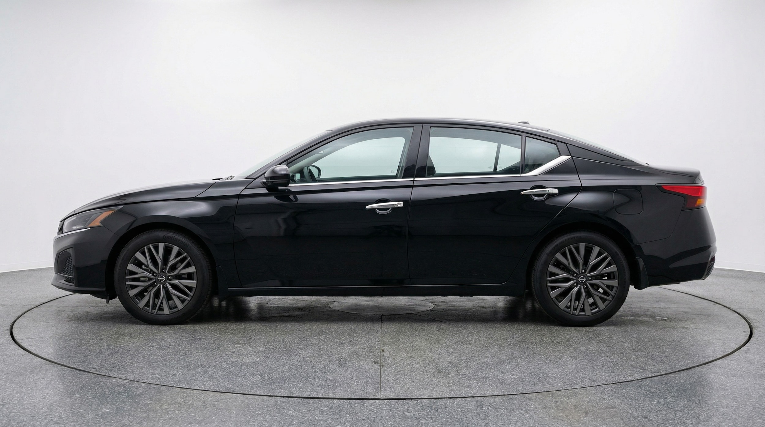 Thumbnail: 2025 Nissan Altima - 4