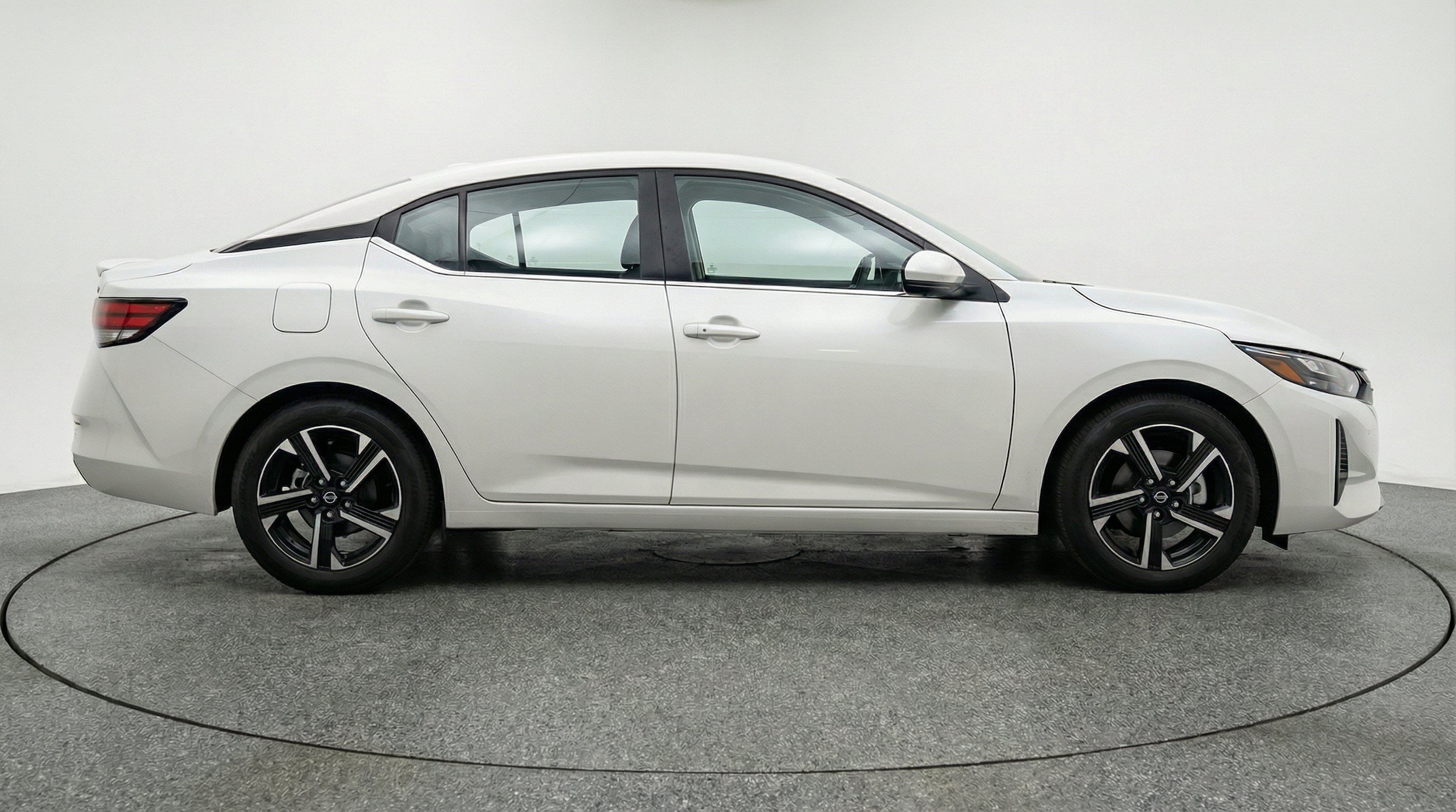 Thumbnail: 2025 Nissan Sentra - 11