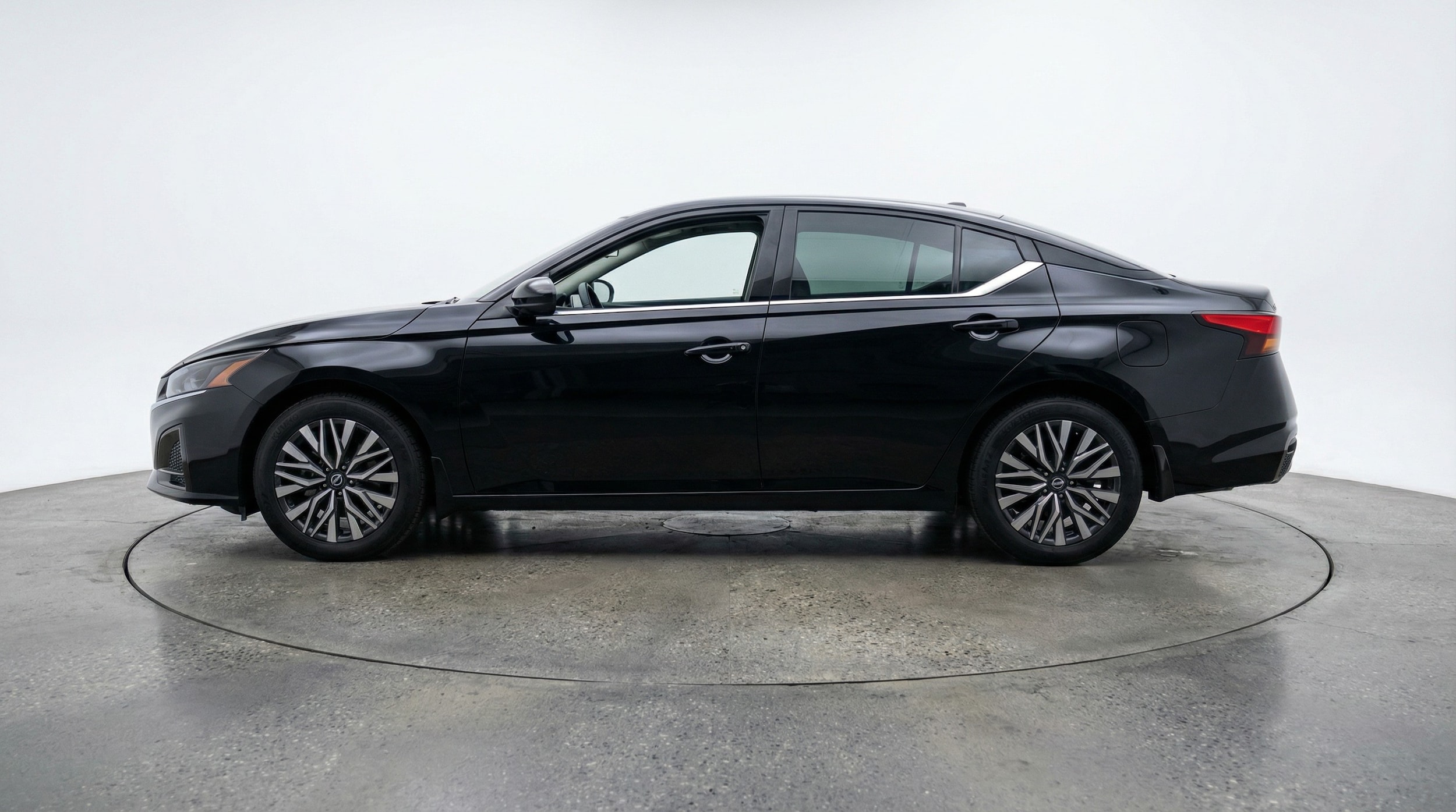 Thumbnail: 2025 Nissan Altima - 4