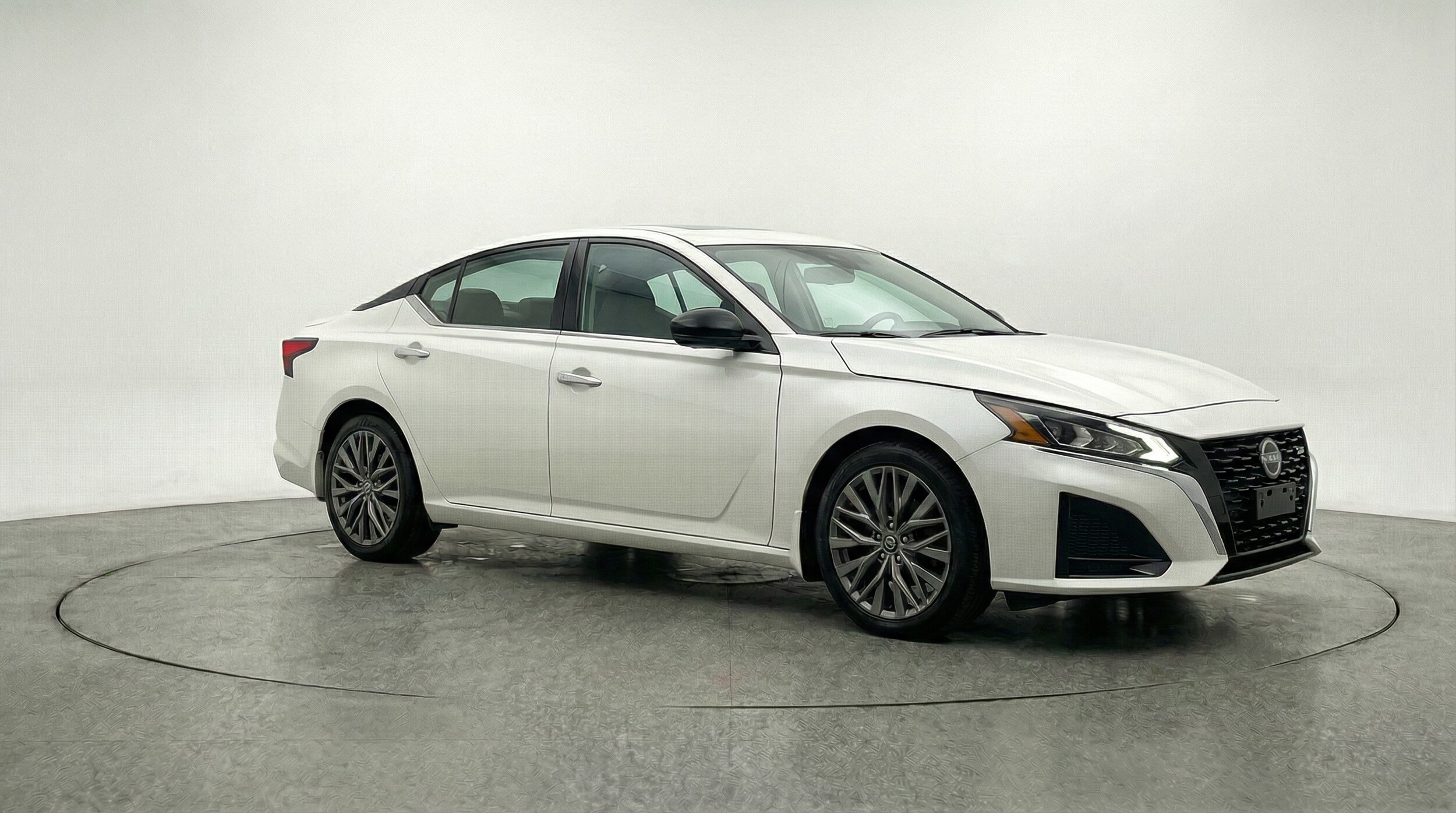 Thumbnail: 2025 Nissan Altima - 1