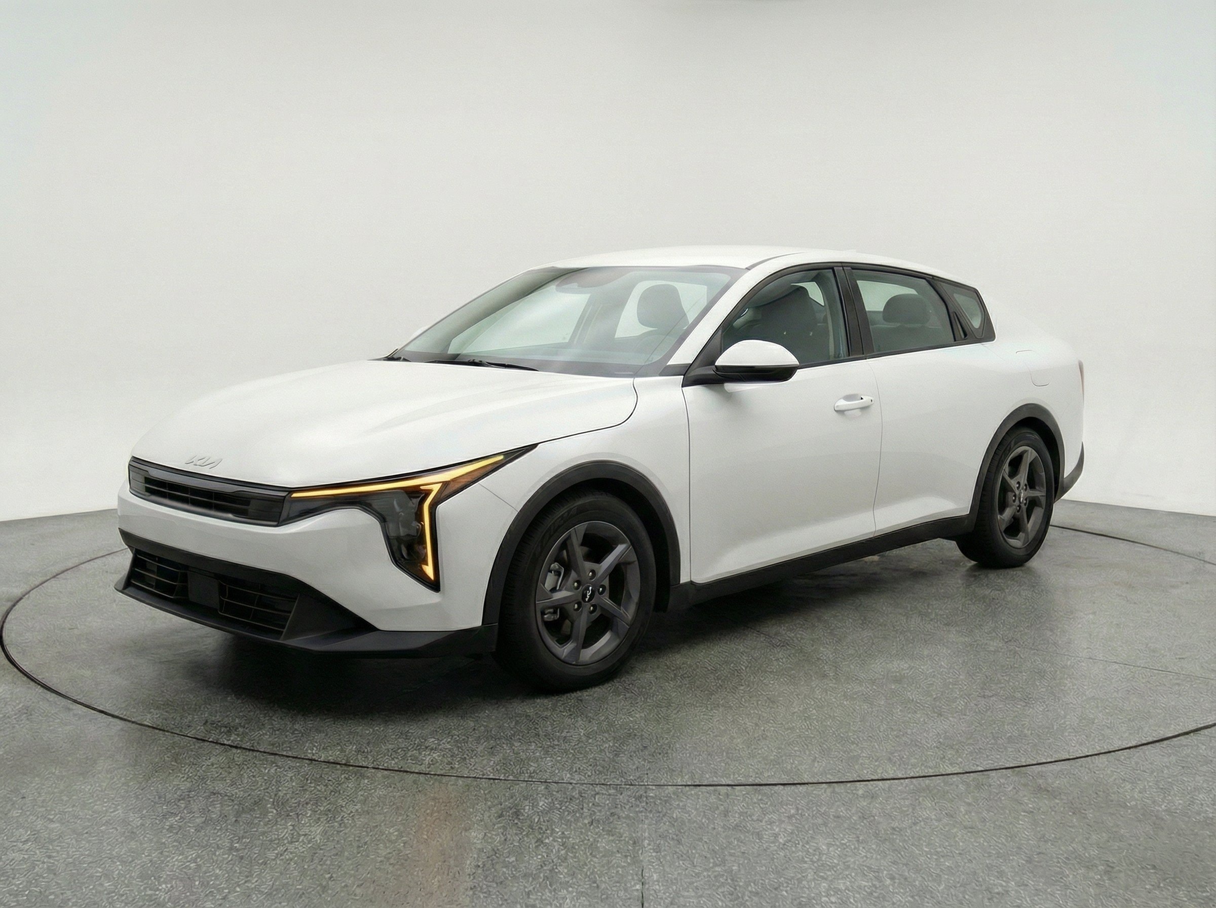 Thumbnail: 2025 Kia K4 - 3