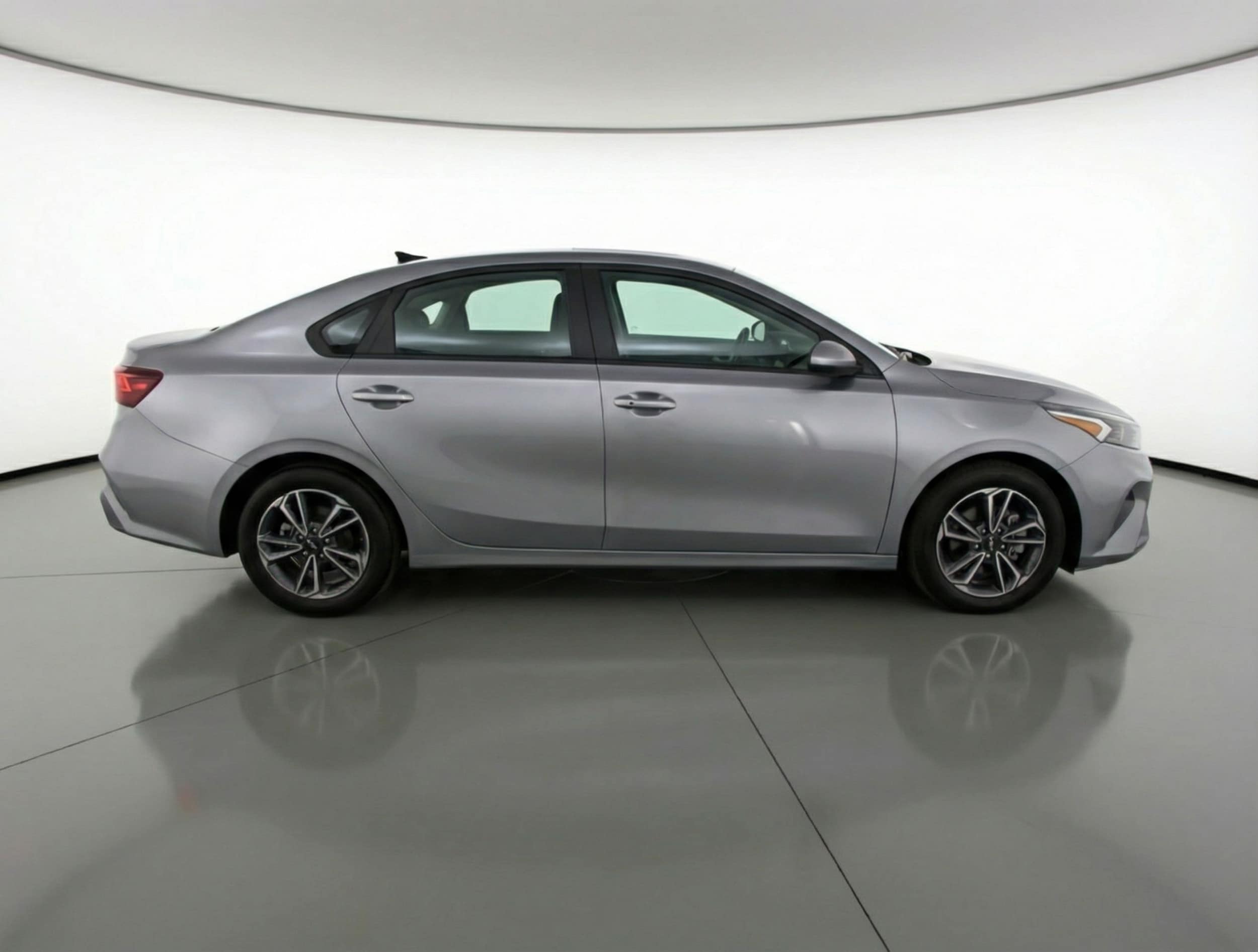 Thumbnail: 2024 Kia Forte - 8