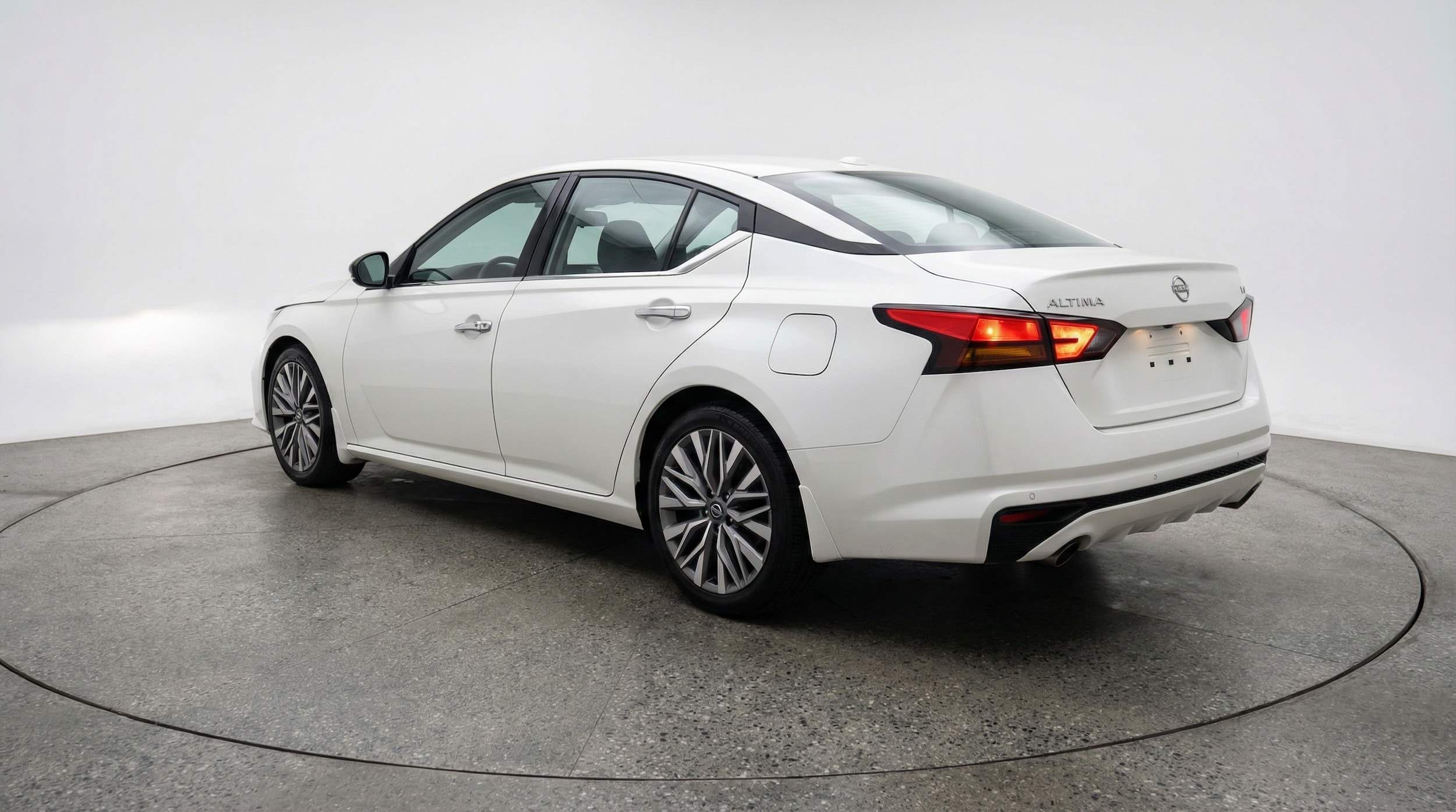 Thumbnail: 2025 Nissan Altima - 5