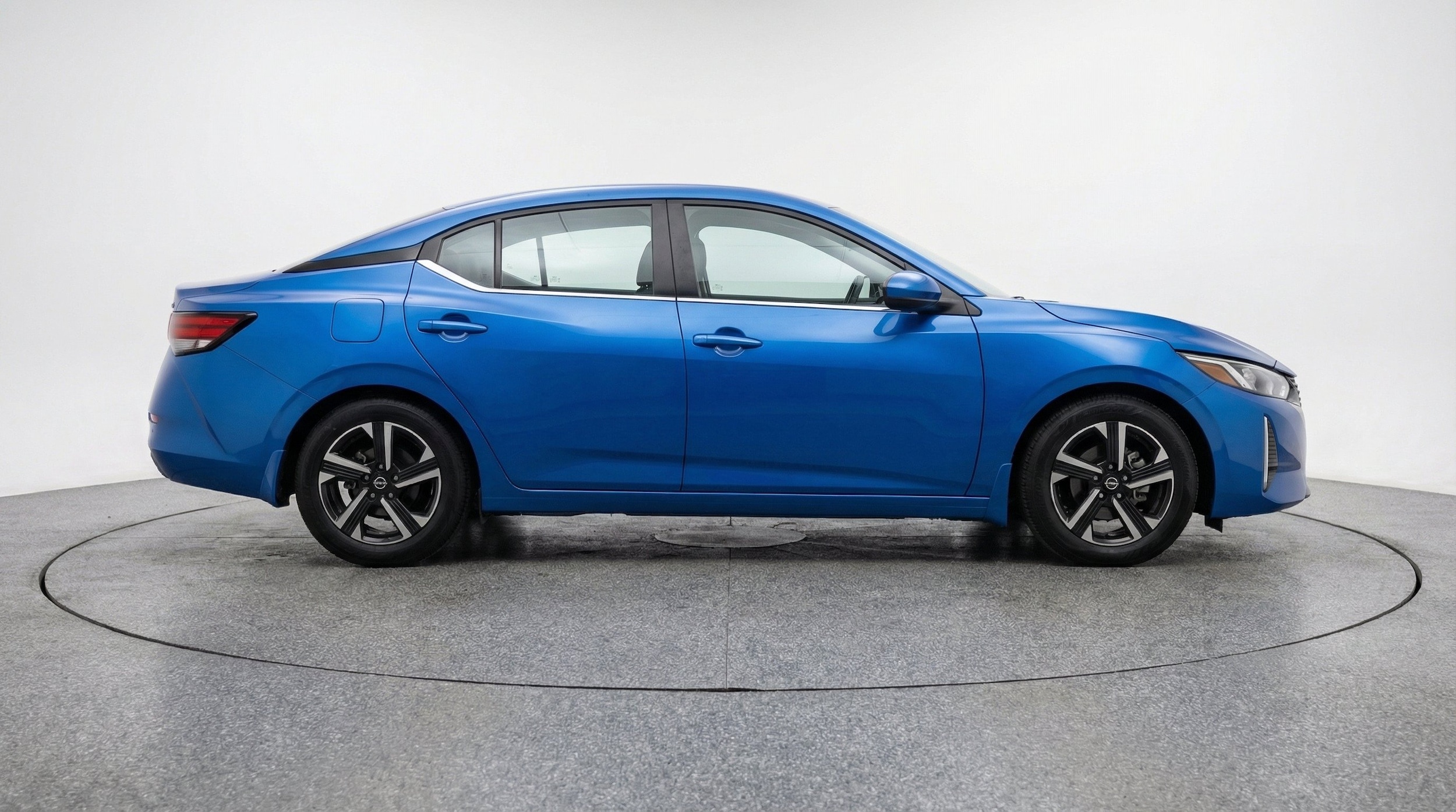 Thumbnail: 2025 Nissan Sentra - 10