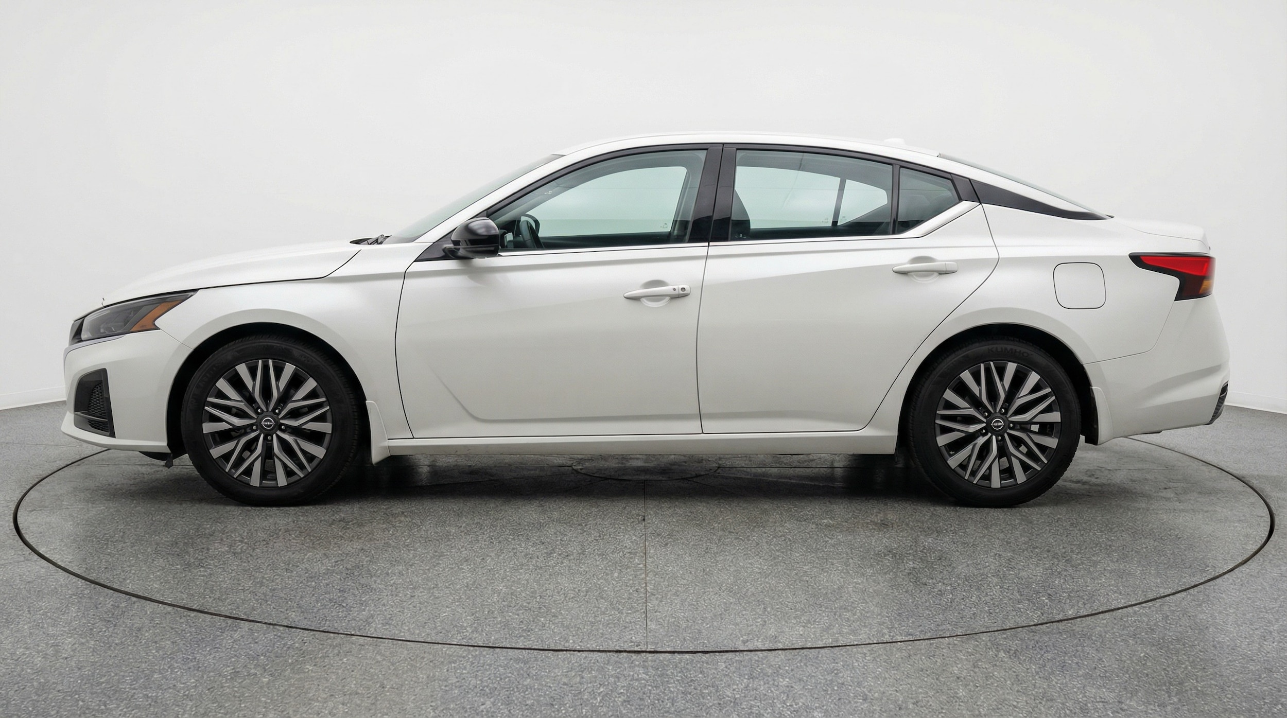 Thumbnail: 2025 Nissan Altima - 4