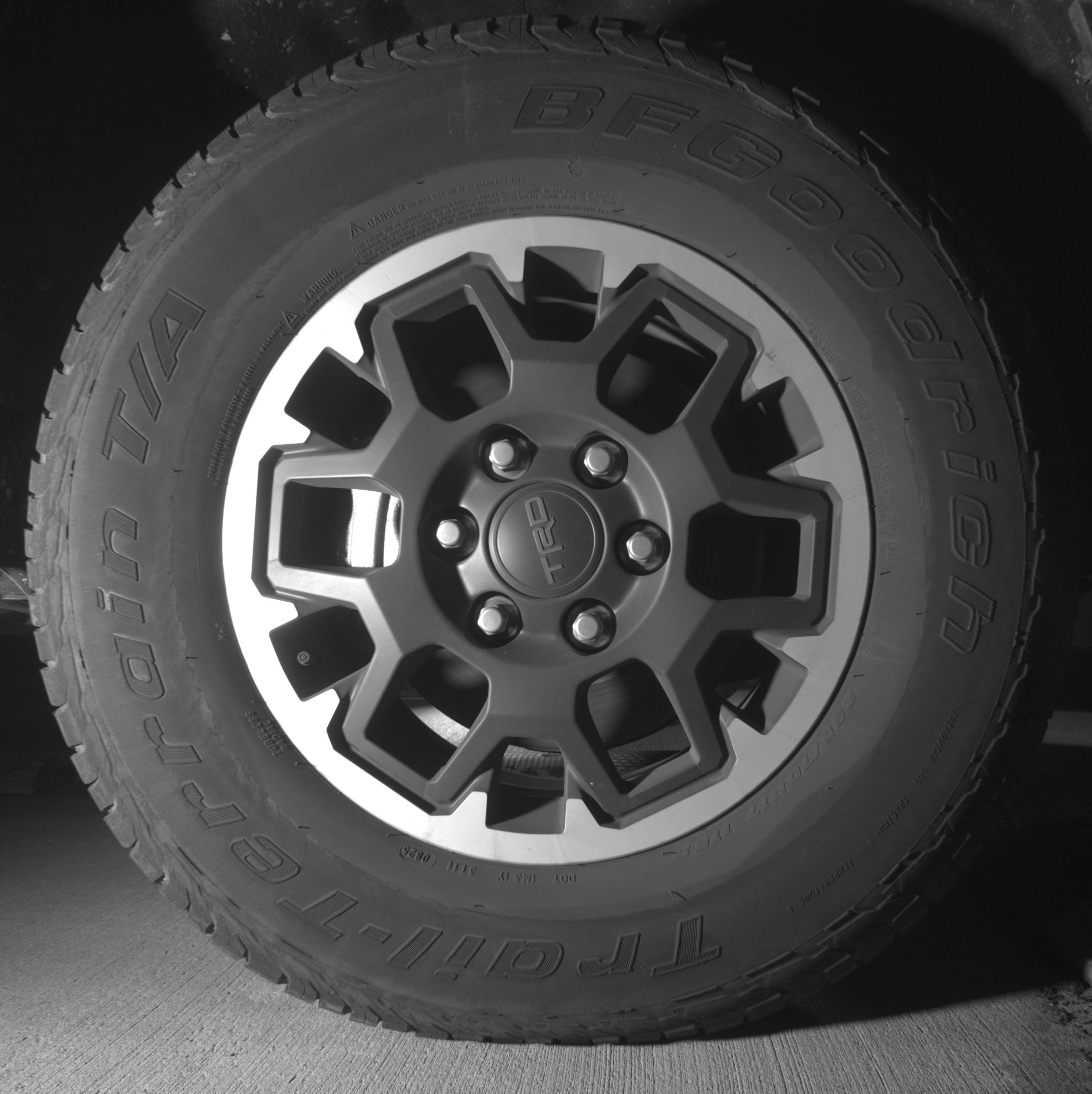 Thumbnail: 2025 Toyota Tacoma - 10