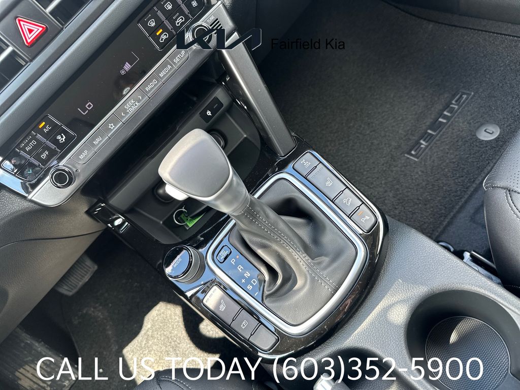2026 Kia Seltos EX - Photo 18