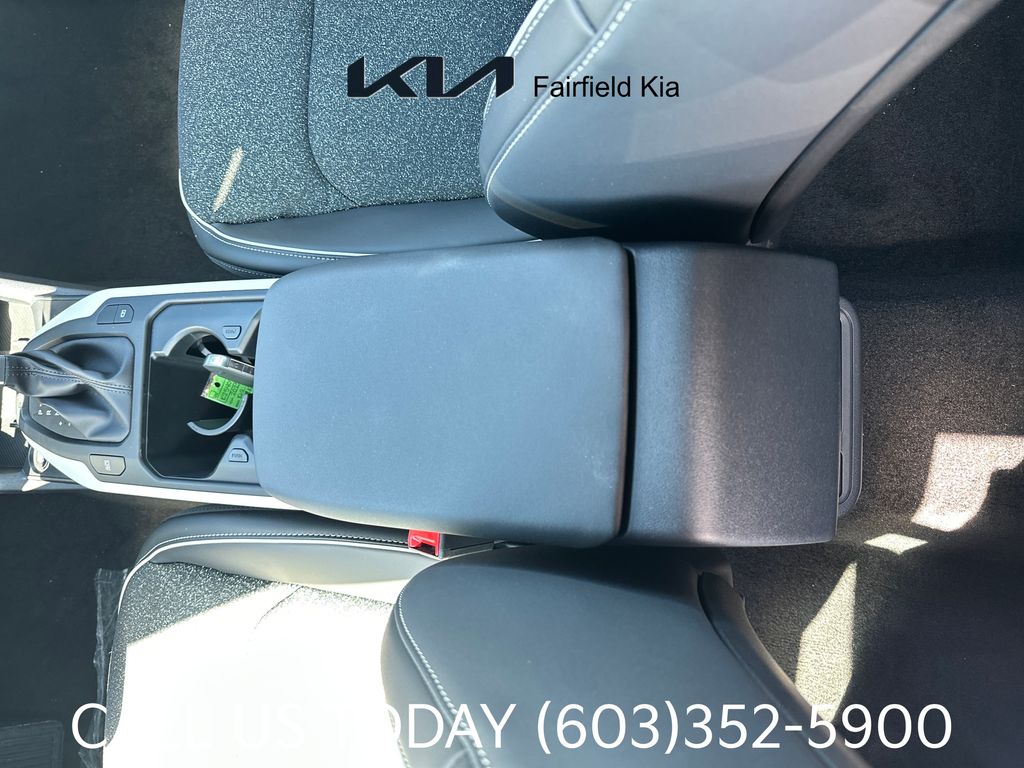 2025 Kia K4 GT-Line - Photo 19