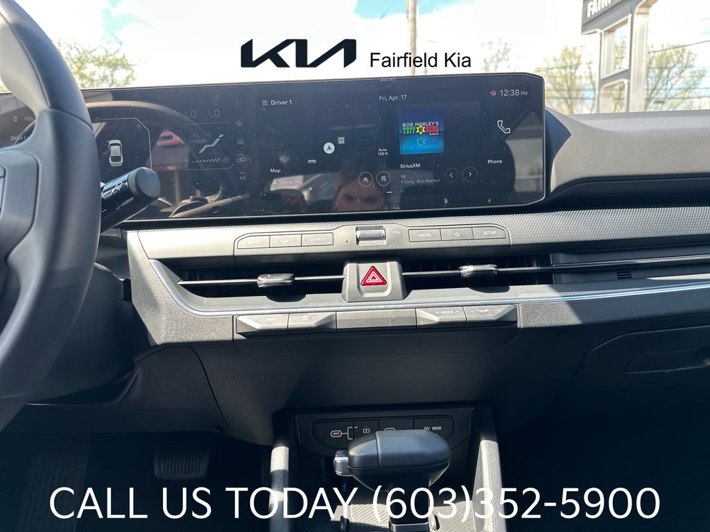 2025 Kia K4 GT-Line - Photo 15