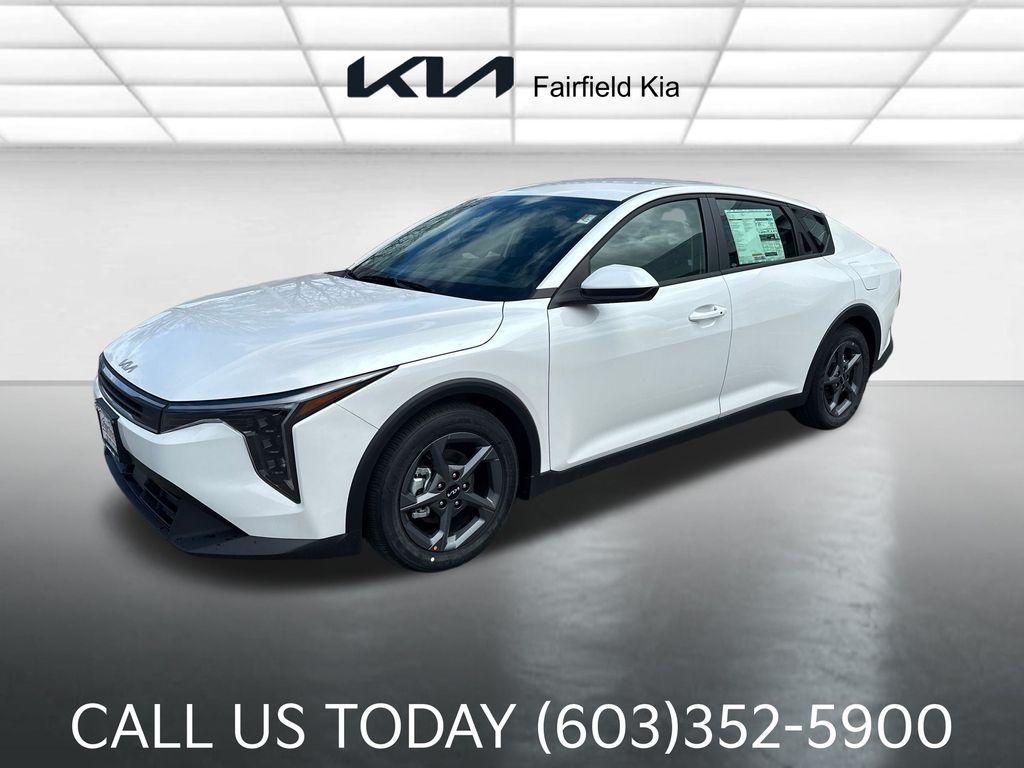 2025 Kia K4 LXS AT's photo