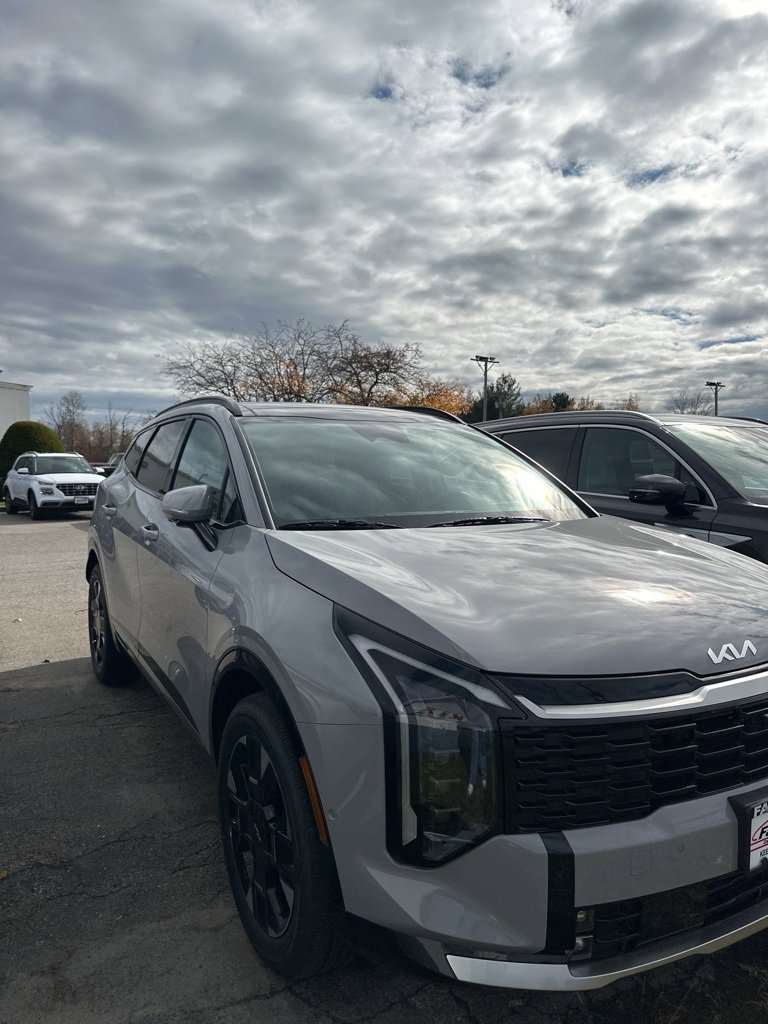 2026 Kia Sportage Hybrid photo 2