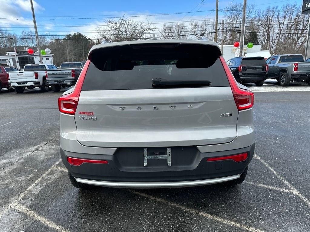 Used 2023 Volvo XC40 B5 AWD Plus Bright SUV