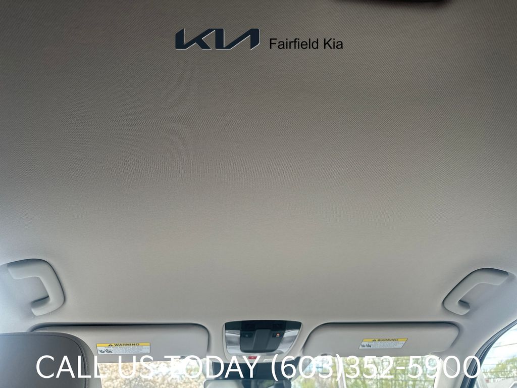 2025 Kia Sorento EX - Photo 17
