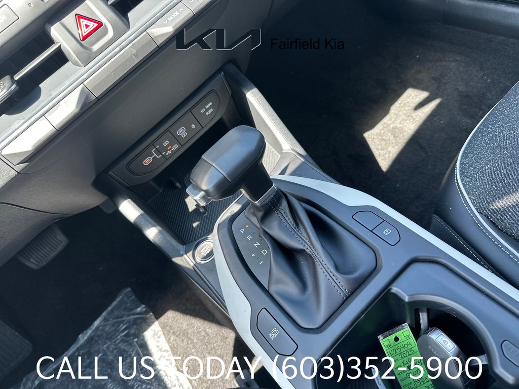 2025 Kia K4 GT-Line - Photo 18