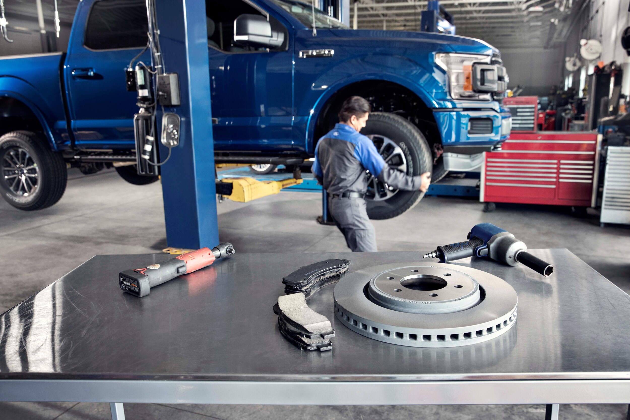 Service center ford