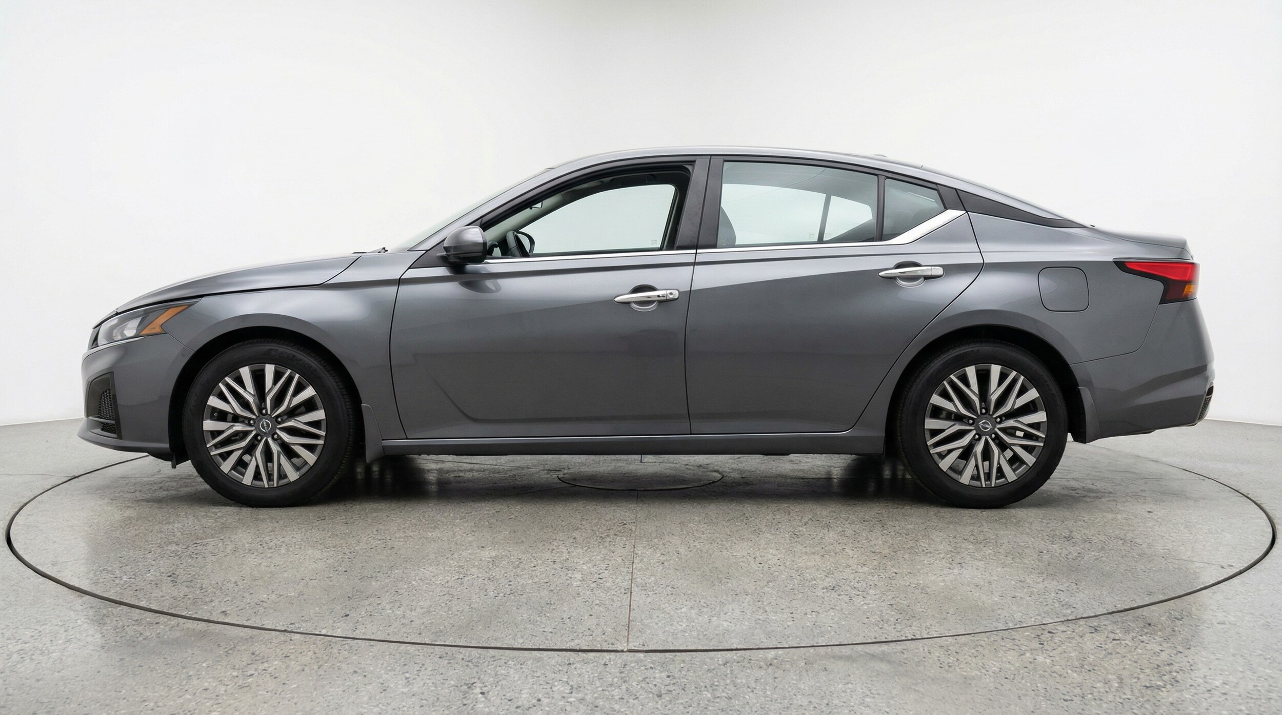 Thumbnail: 2025 Nissan Altima - 4