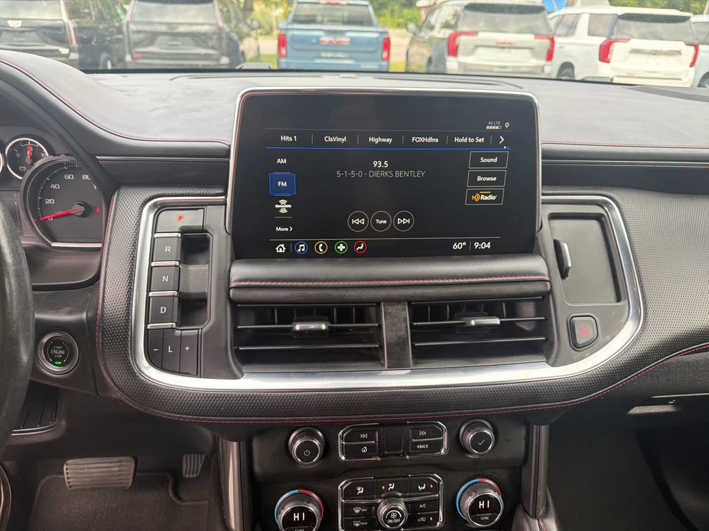 2021 Chevrolet Suburban RST - Photo 18