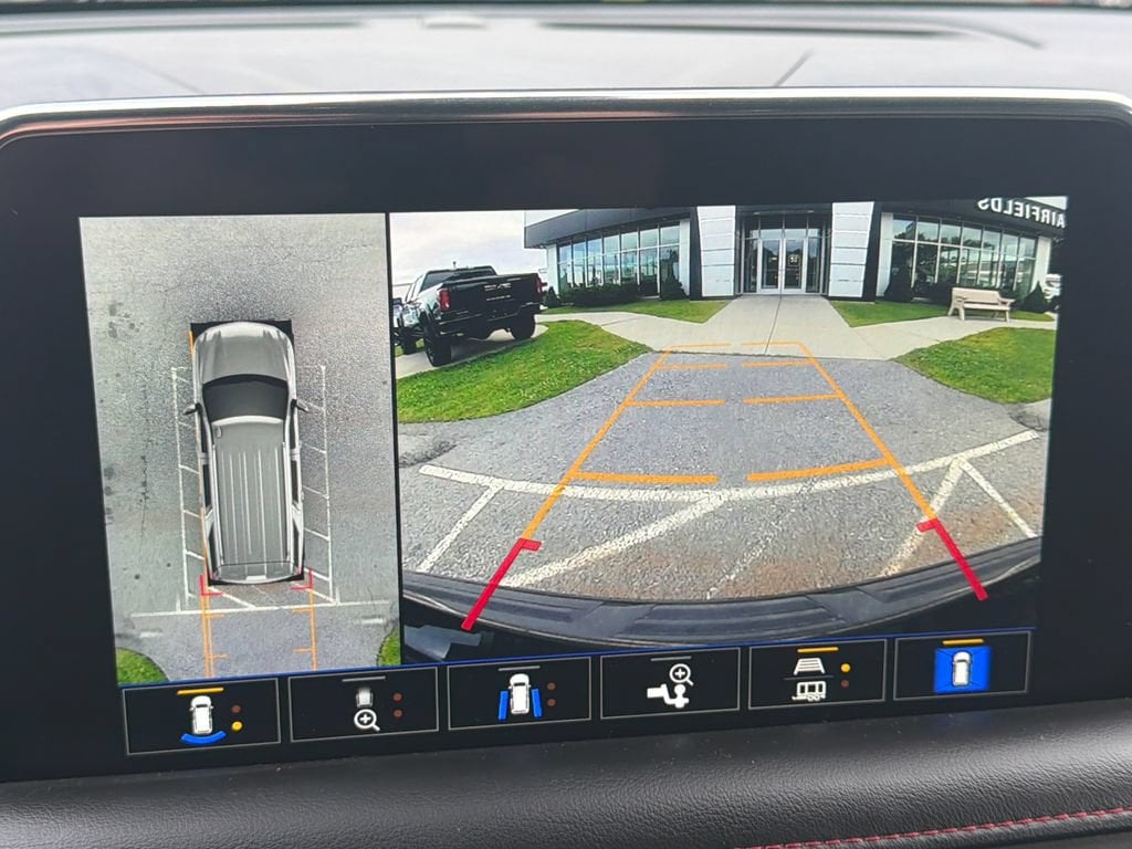 2021 Chevrolet Suburban RST - Photo 20