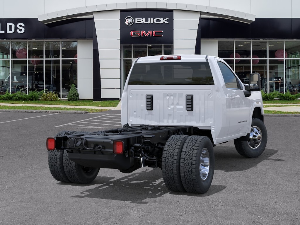 New 2026 GMC Sierra 3500 HD Chassis Cab SLE Truck